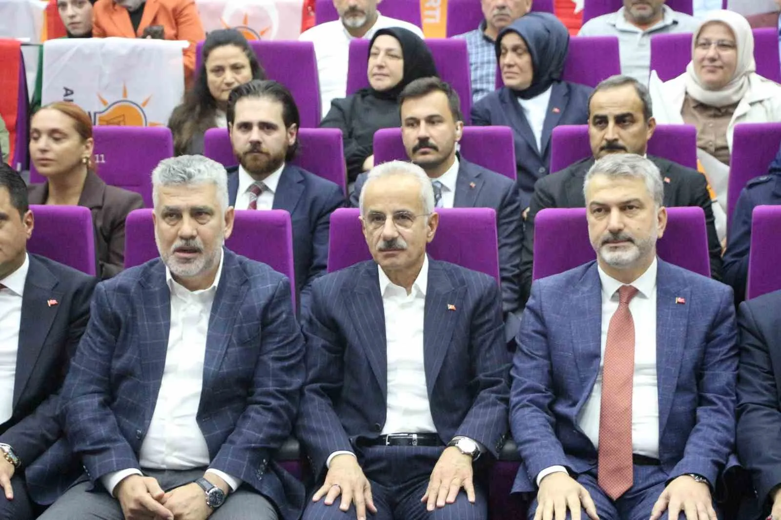 ULAŞTIRMA VE ALTYAPI BAKANI ABDULKADİR URALOĞLU, AK PARTİ ORTAHİSAR İLÇE DANIŞMA MECLİSİ TOPLANTISINA KATILDI.