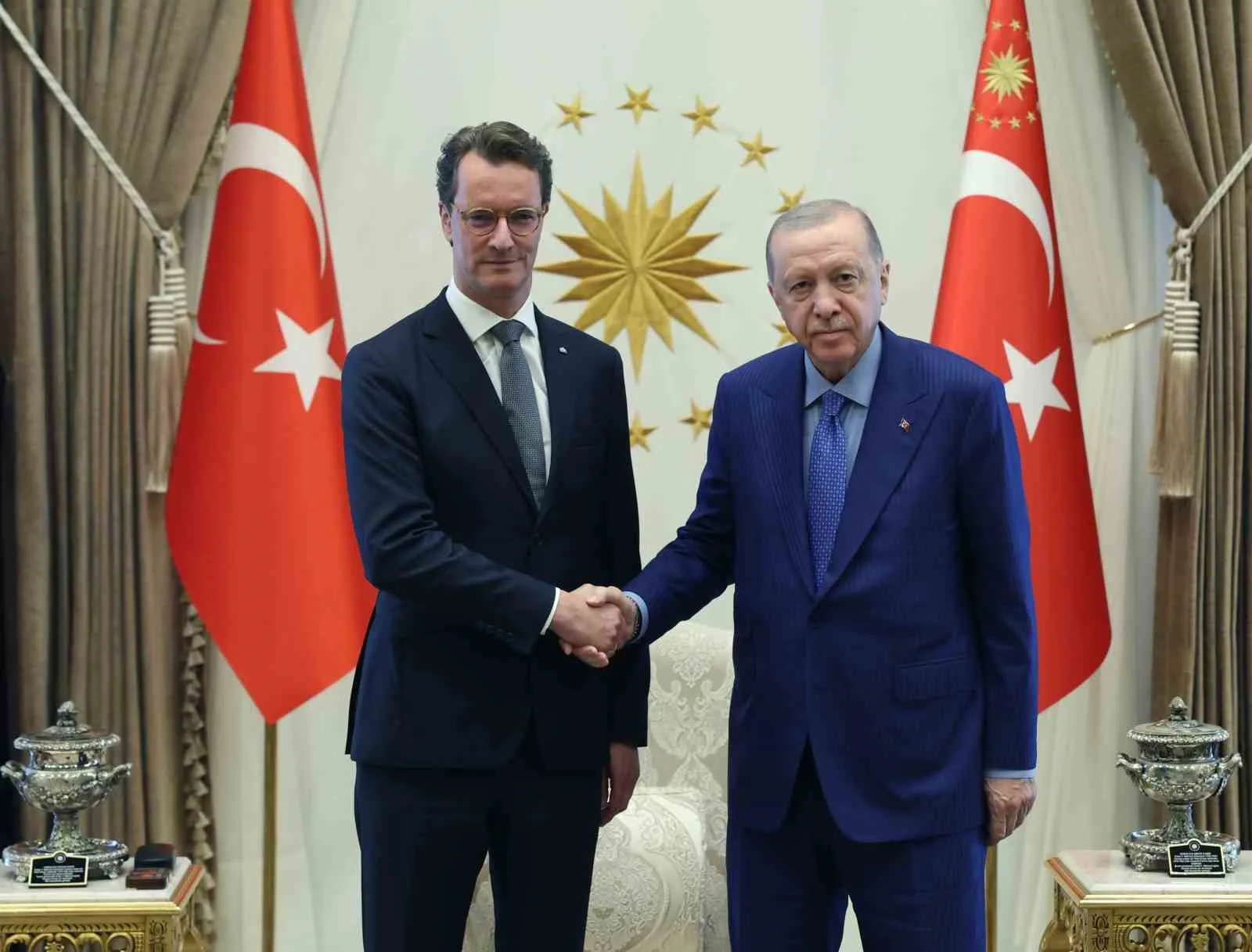 CUMHURBAŞKANI RECEP TAYYİP ERDOĞAN, ALMANYA KUZEY REN-VESTFALYA EYALETİ BAŞBAKANI HENDRİK WÜST'Ü KABUL ETTİ.