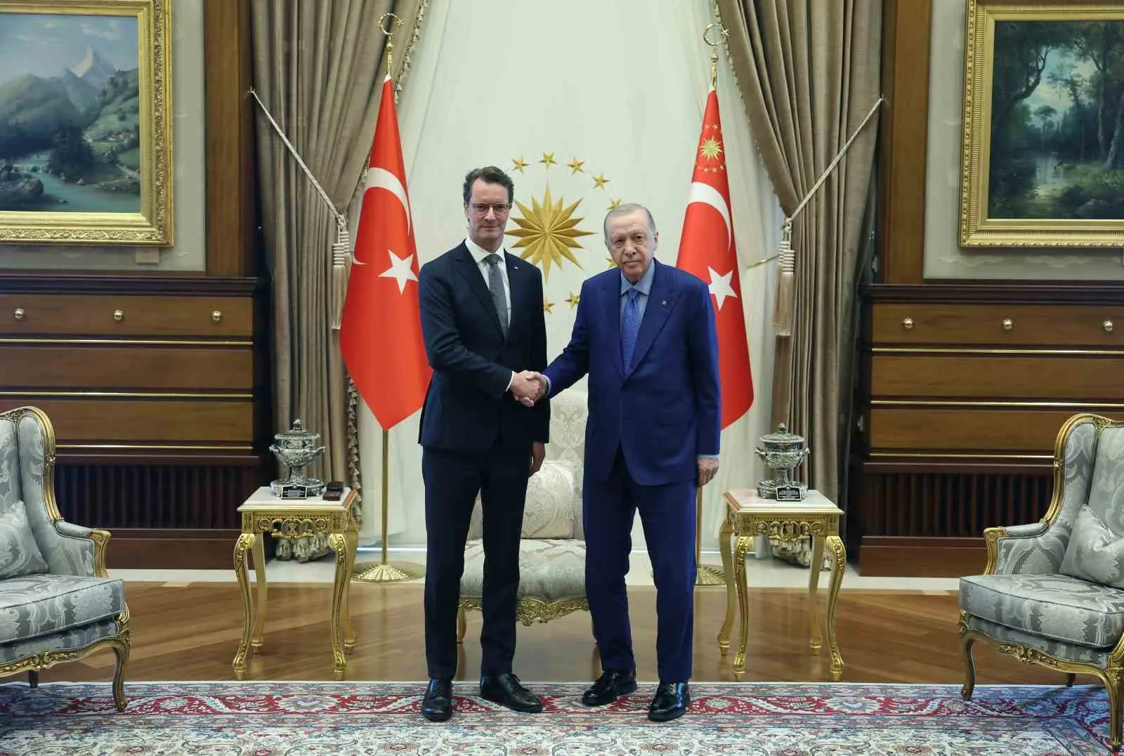 CUMHURBAŞKANI RECEP TAYYİP ERDOĞAN, ALMANYA KUZEY REN-VESTFALYA EYALETİ BAŞBAKANI HENDRİK WÜST'Ü KABUL ETTİ.