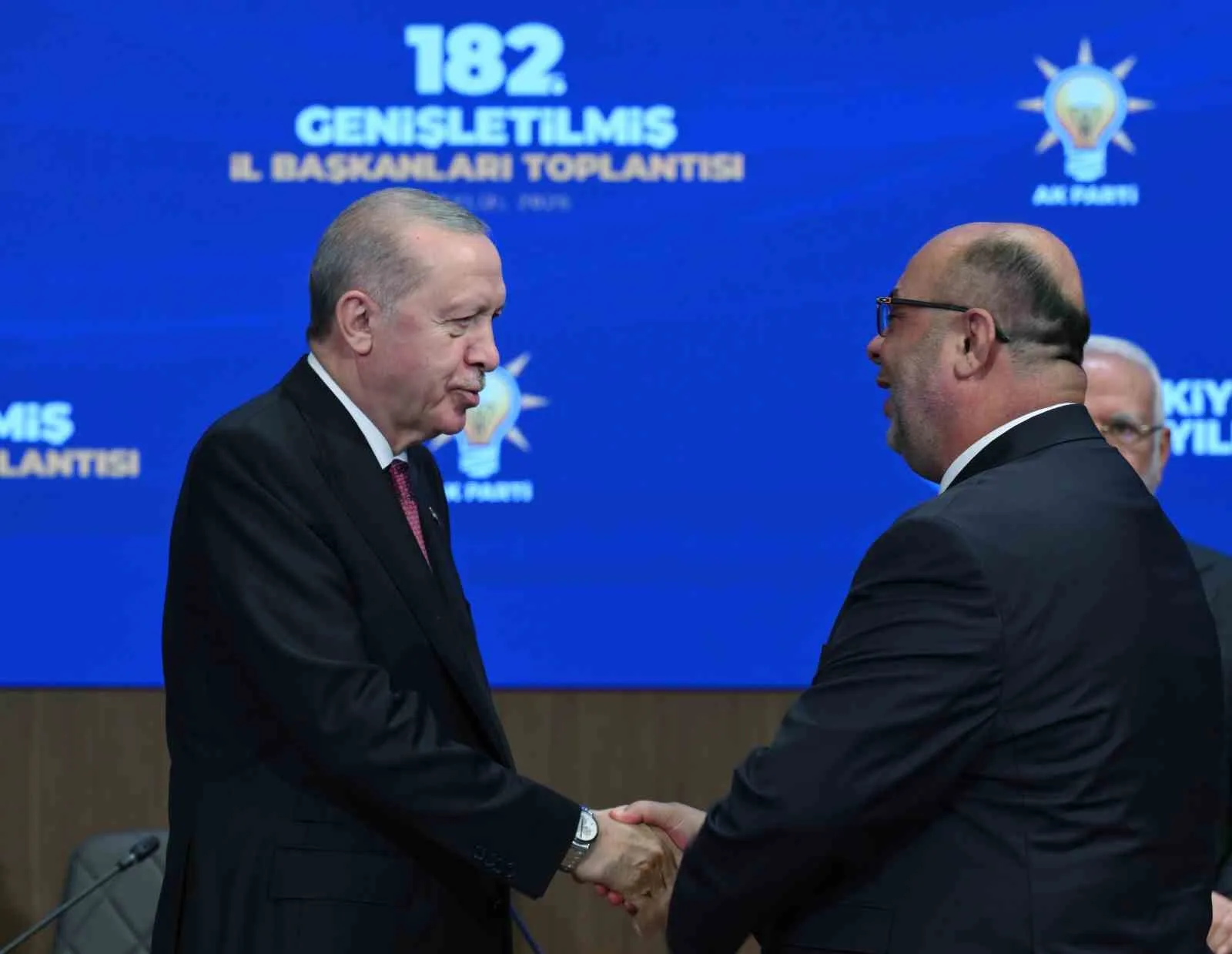 CUMHURBAŞKANI ERDOĞAN, AK PARTİ KONGRE MERKEZİ'NDE GERÇEKLEŞTİRİLEN GENİŞLETİLMİŞ İL BAŞKANLARI TOPLANTISI'NA KATILDI.