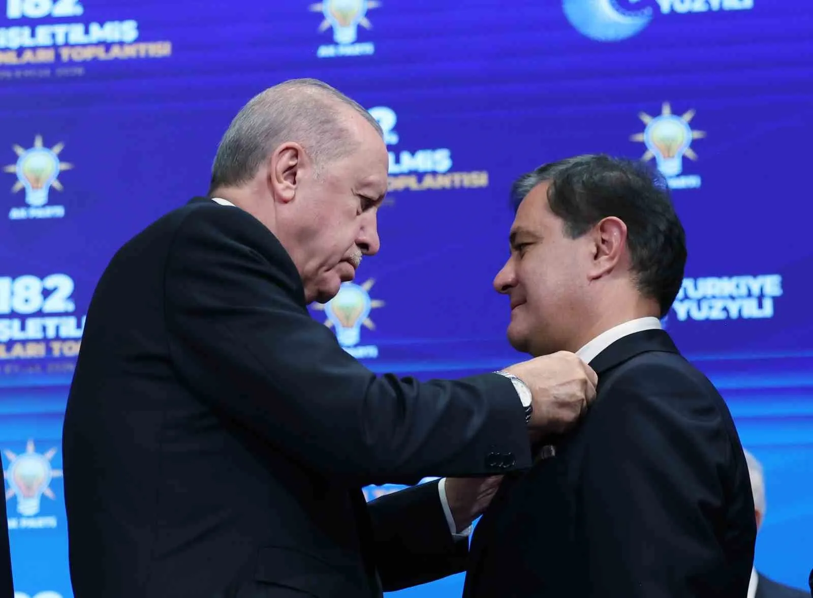 CUMHURBAŞKANI ERDOĞAN, AK PARTİ KONGRE MERKEZİ'NDE GERÇEKLEŞTİRİLEN GENİŞLETİLMİŞ İL BAŞKANLARI TOPLANTISI'NA KATILDI.