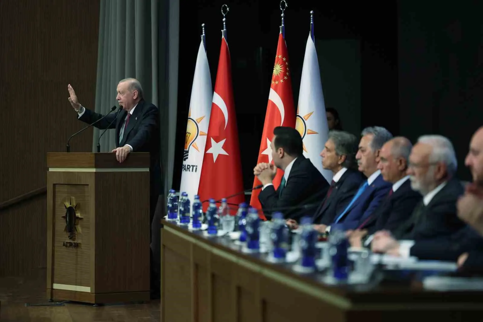 CUMHURBAŞKANI ERDOĞAN, AK PARTİ KONGRE MERKEZİ'NDE GERÇEKLEŞTİRİLEN GENİŞLETİLMİŞ İL BAŞKANLARI TOPLANTISI'NA KATILDI.