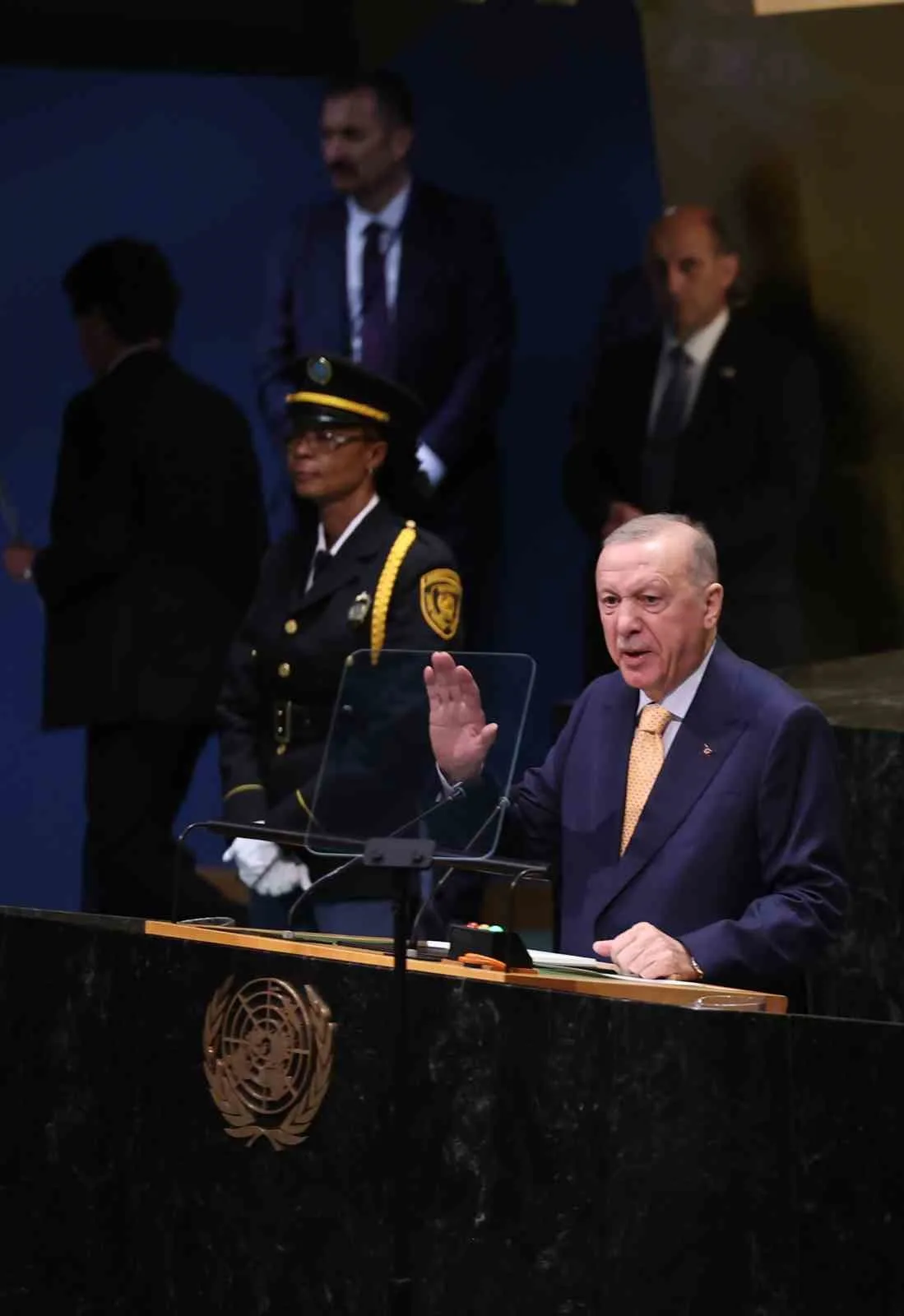 CUMHURBAŞKANI ERDOĞAN: "BİZLER, TIPKI GEÇEN YIL OLDUĞU GİBİ ÖZGÜR VE EGEMEN FİLİSTİN DEVLETİ'NİN SESİ OLACAK, FİLİSTİN HALKININ MÜCADELESİNİ BU KÜRSÜDEN DÜNYAYA DUYURMAYA DEVAM EDECEĞİZ"
