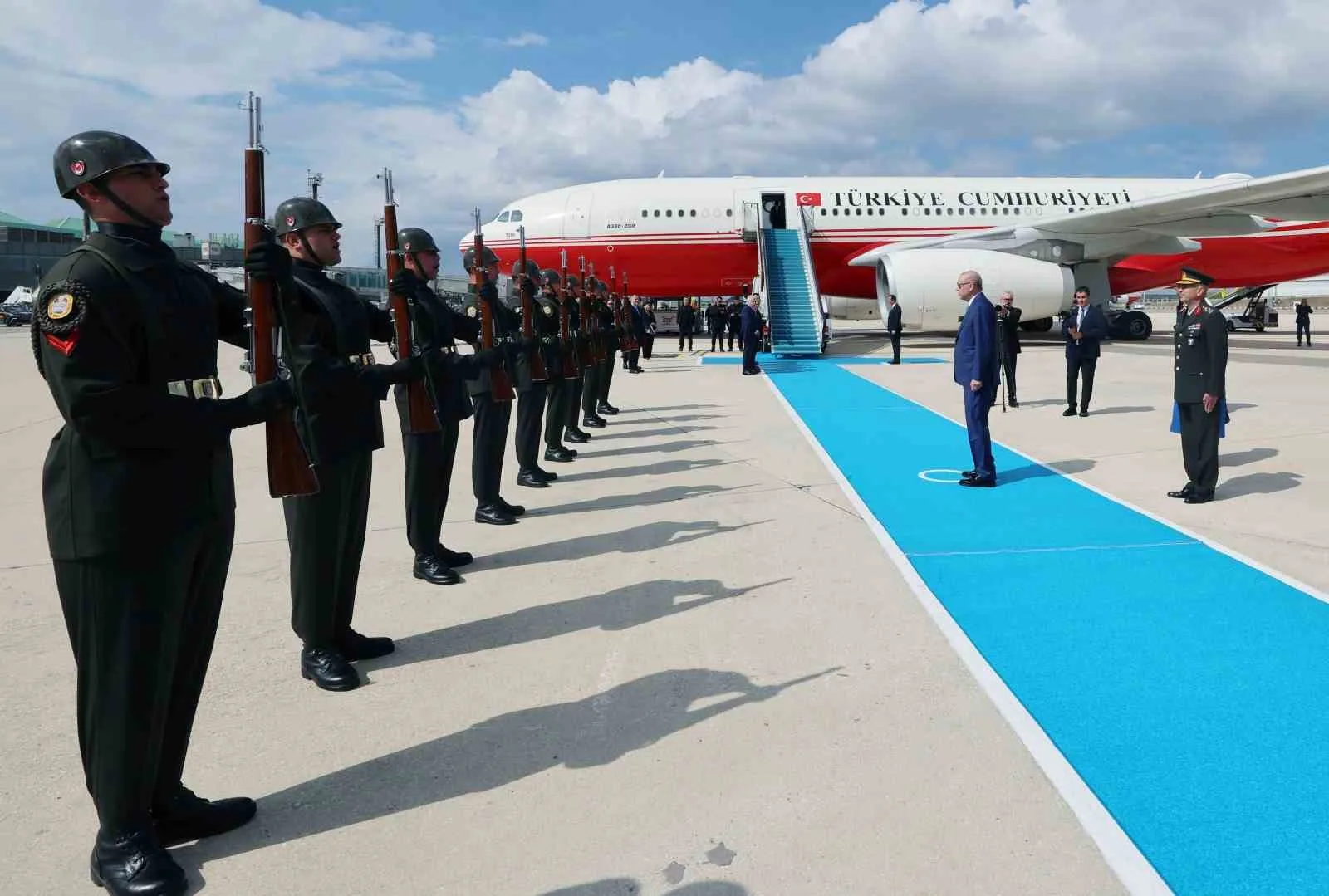 CUMHURBAŞKANI RECEP TAYYİP ERDOĞAN VE BERABERİNDEKİ HEYET, BM GENEL KURULU İÇİN İSTANBUL’DAN NEW YORK’A HAREKET ETTİ.