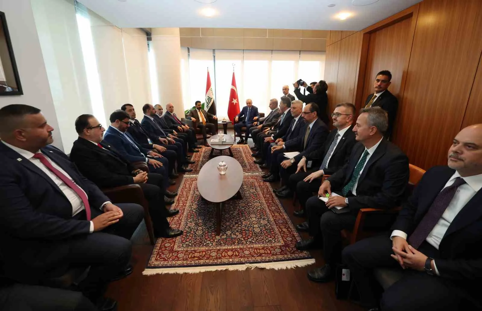 GÖRÜŞMEDE İKİ ÜLKE ARASINDAKİ İLİŞKİLERİN YANI SIRA BÖLGESEL VE KÜRESEL GELİŞMELER ELE ALINDI.