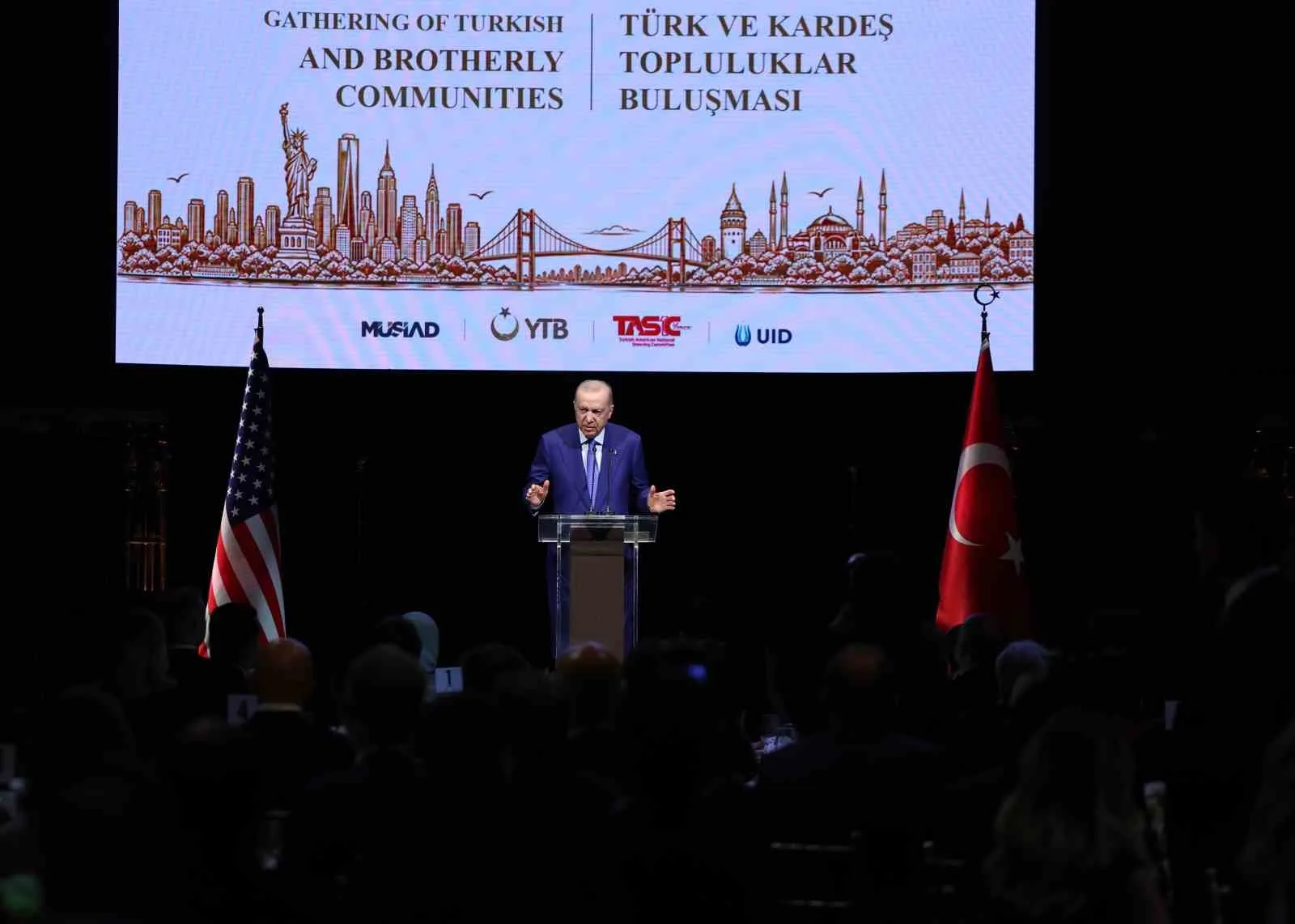 CUMHURBAŞKANI ERDOĞAN: "MÜSLÜMANLARDAN ENTEGRE OLMALARI DEĞİL, ASİMİLE OLMALARI BEKLENİYOR"