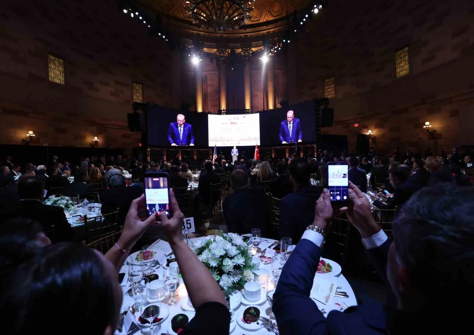 CUMHURBAŞKANI ERDOĞAN: "MÜSLÜMANLARDAN ENTEGRE OLMALARI DEĞİL, ASİMİLE OLMALARI BEKLENİYOR"