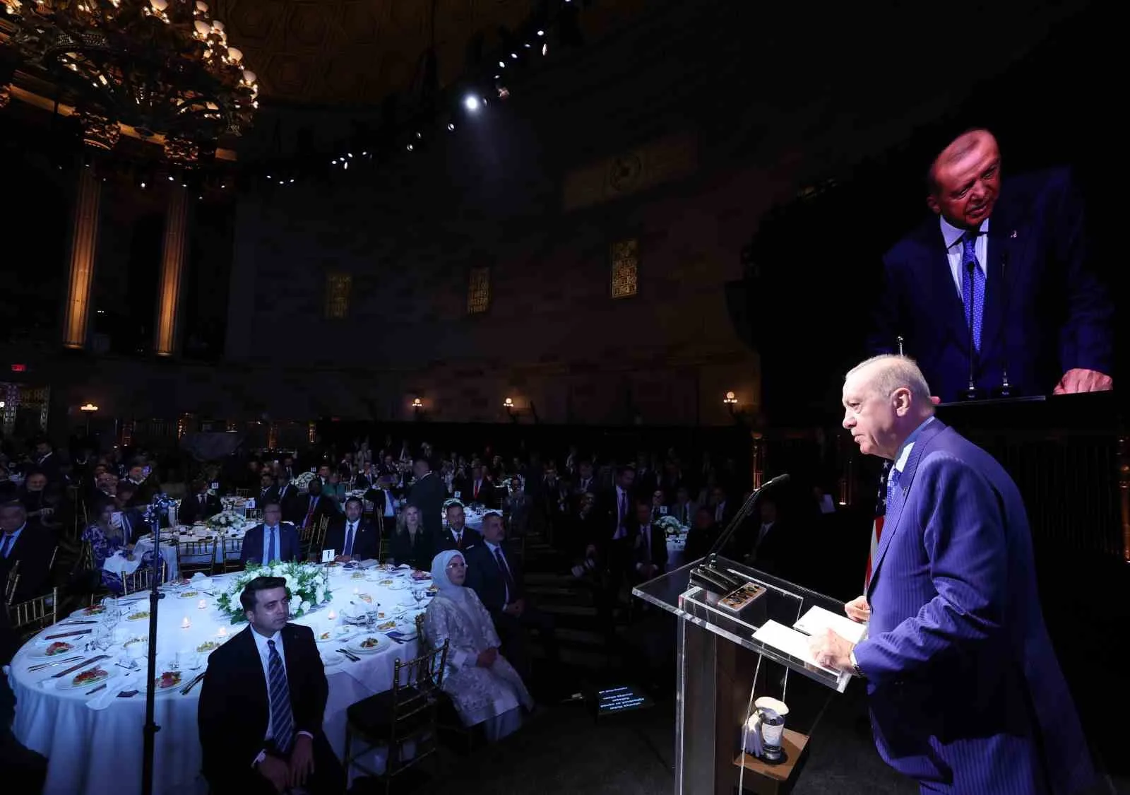 CUMHURBAŞKANI ERDOĞAN: "MÜSLÜMANLARDAN ENTEGRE OLMALARI DEĞİL, ASİMİLE OLMALARI BEKLENİYOR"