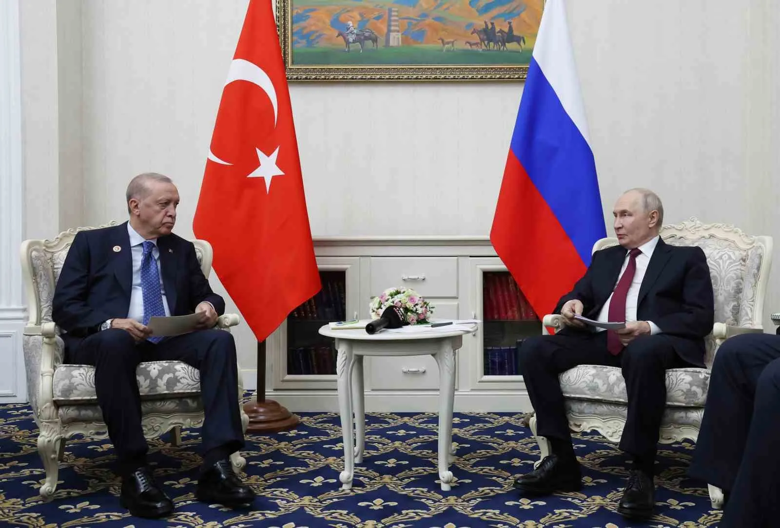 CUMHURBAŞKANI ERDOĞAN İLE RUSYA DEVLET BAŞKANI VLADİMİR PUTİN ARASINDAKİ GÖRÜŞME BAŞLADI.