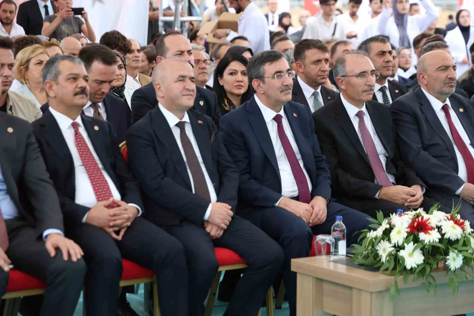 CUMHURBAŞKANI YARDIMCISI CEVDET YILMAZ VE DİĞER KATILIMCILAR