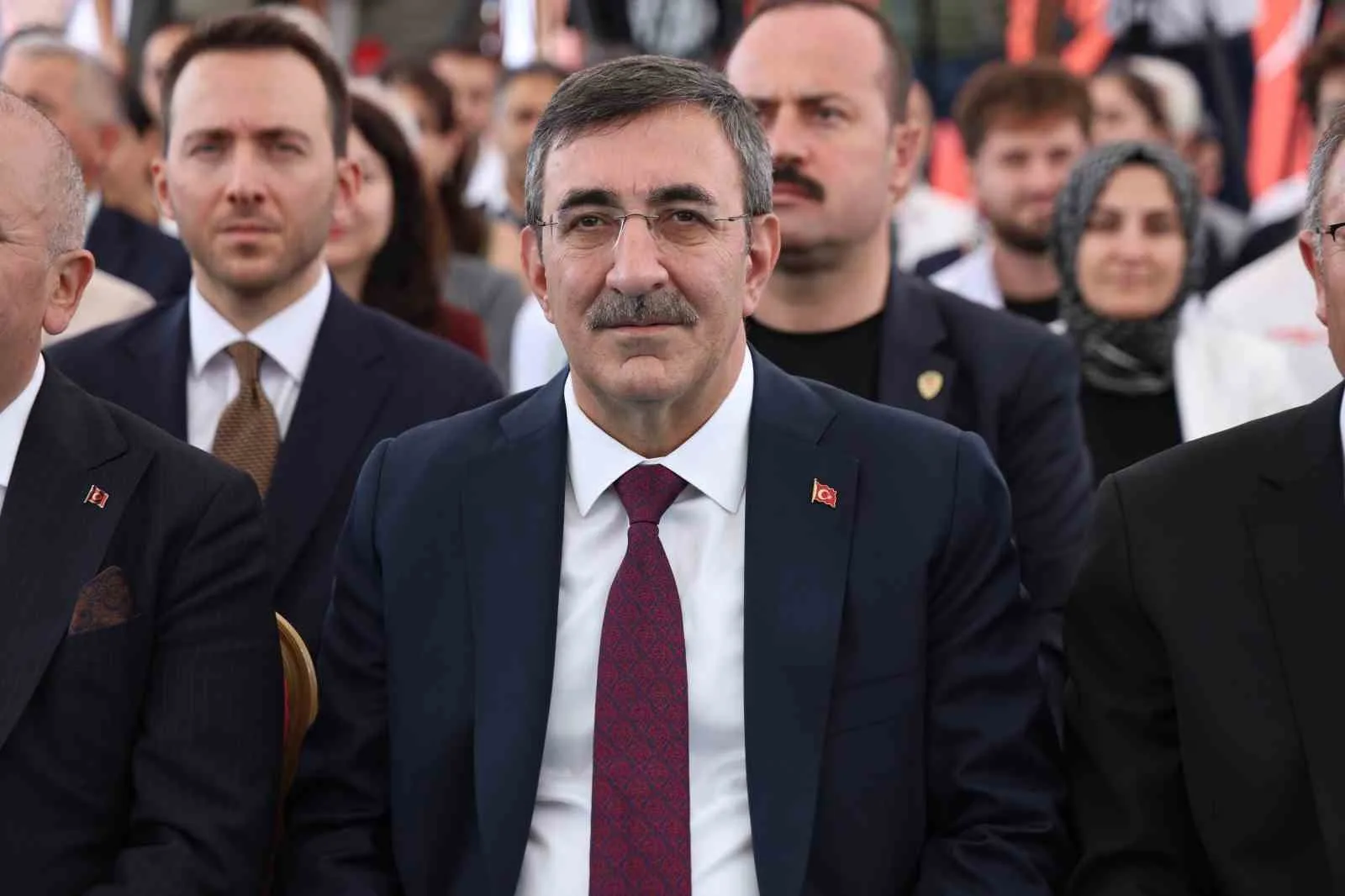 CUMHURBAŞKANI YARDIMCISI CEVDET YILMAZ