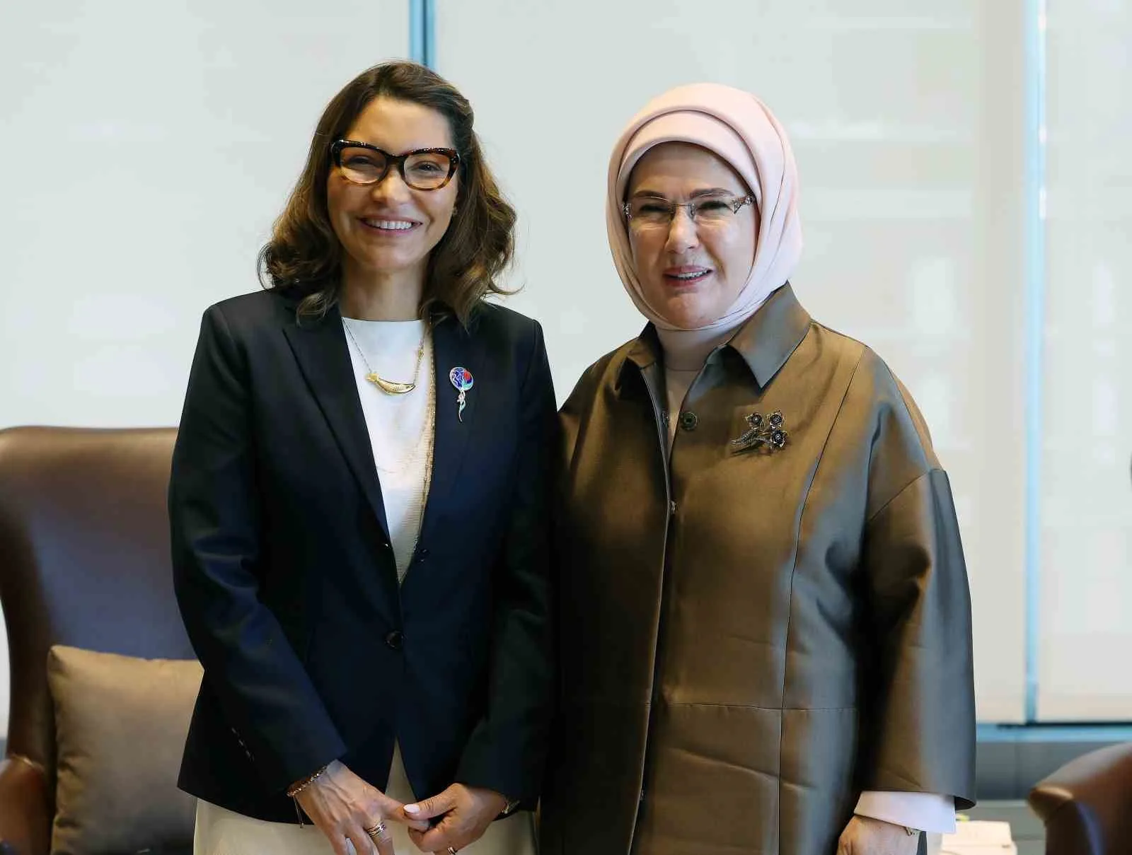 EMİNE ERDOĞAN, BREZİLYA DEVLET BAŞKANI'NIN EŞİ SİLVA İLE GÖRÜŞTÜ