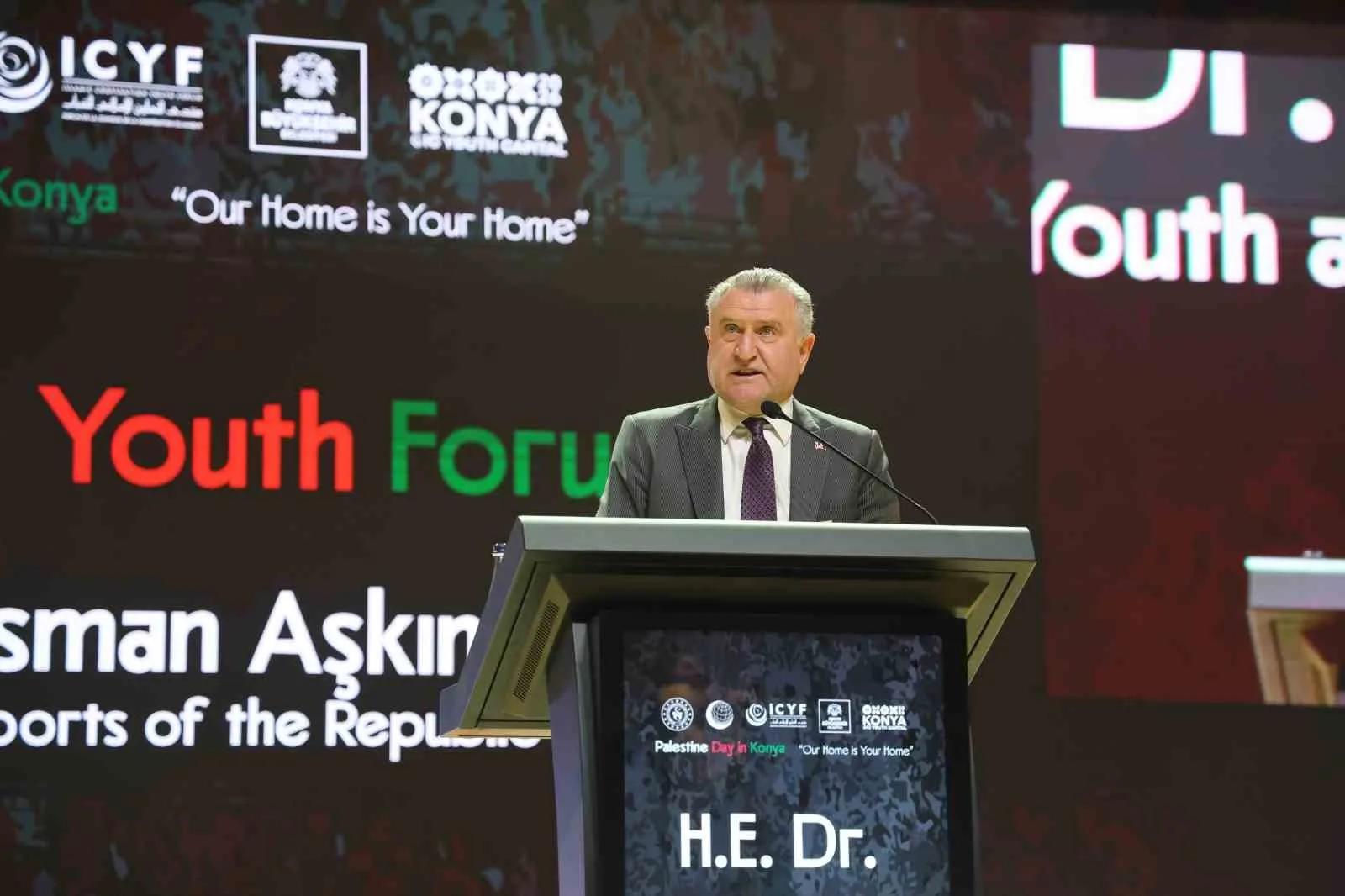 GENÇLİK VE SPOR BAKANI AŞKIN OSMAN BAK
