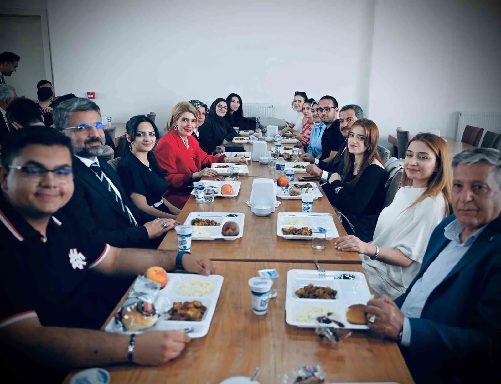 MİLLETVEKİLİ ÖLMEZTOPRAK’TAN EĞİTİMDEN SAHAYA TEMAS