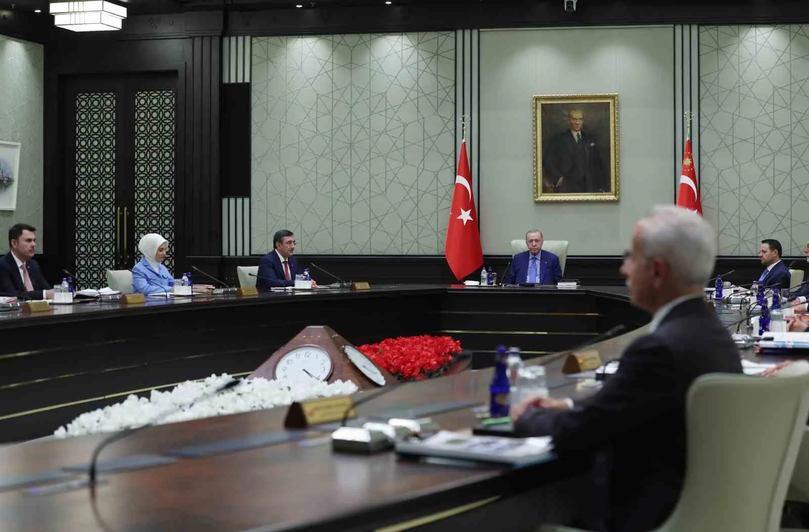 KABİNE TOPLANTISI, CUMHURBAŞKANI RECEP TAYYİP ERDOĞAN'IN BAŞKANLIĞINDA BEŞTEPE'DE BAŞLADI.