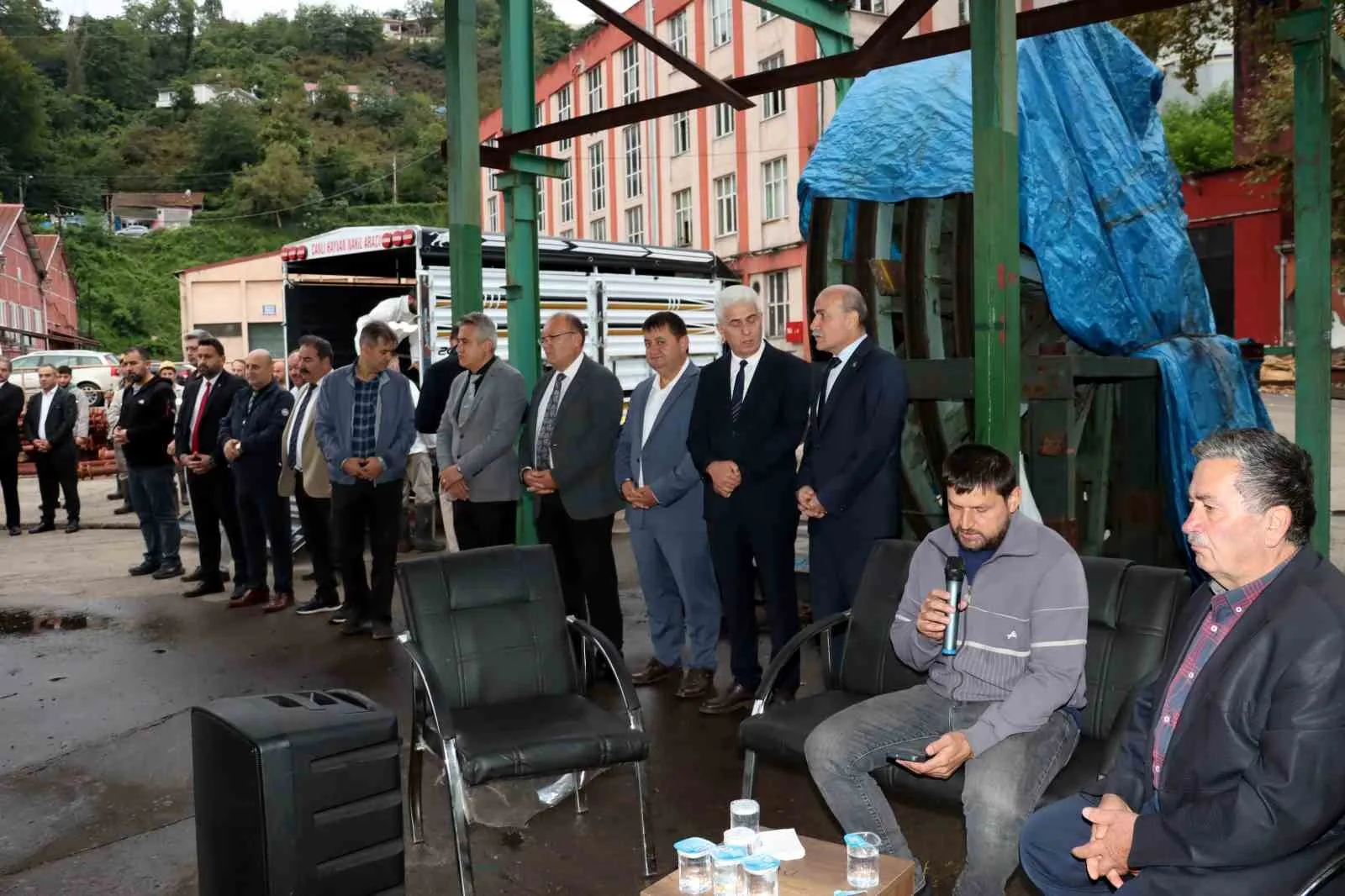 3. KARTİYE’DE YENİ AÇILAN PANO ÜRETİM AYAĞI İÇİN KAZASIZ ÜRETİM DİLEĞİYLE DUALAR OKUNARAK KURBAN KESİLDİ.