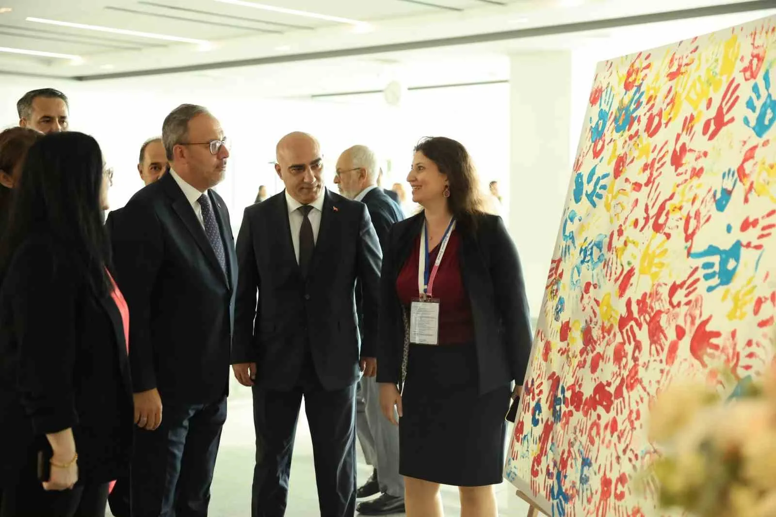 ÖNCEKİ DÖNEM GENÇLİK VE SPOR BAKANI, AK PARTİ İZMİR MİLLETVEKİLİ VE TBMM ENGELLİ BİREYLERİN SORUNLARINI ARAŞTIRMA KOMİSYONU BAŞKANI DR. MEHMET MUHARREM KASAPOĞLU, İZMİR ŞEHİR HASTANESİ’NDE DÜZENLENEN 'İZMİR NADİR HASTALIK SAĞLIK HİZMETİ KAPSAMI VE SAĞLIK TURİZMİ POTANSİYELİ İSTİŞARE TOPLANTISI'NDA KONUŞTU.