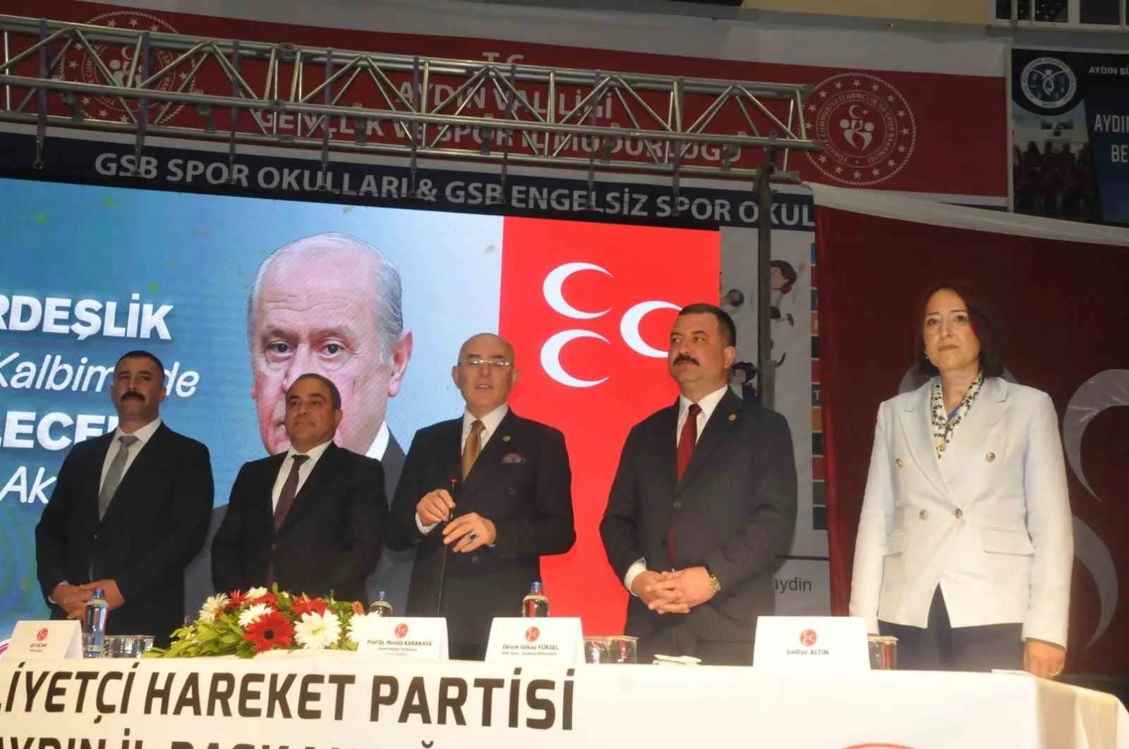 MİLLİYETÇİ HAREKET PARTİSİ (MHP) AYDIN İL BAŞKANLIĞI'NIN 15. OLAĞAN İL KONGRESİ'NDE KONUŞAN İL BAŞKANI OSMAN GAZİ CİHANGİROĞLU; "MHP, BUGÜN AYDIN'DA BULUNDUĞU YERİ HAK ETMİYOR" DİYEREK BİRLİK MESAJI VERDİ.