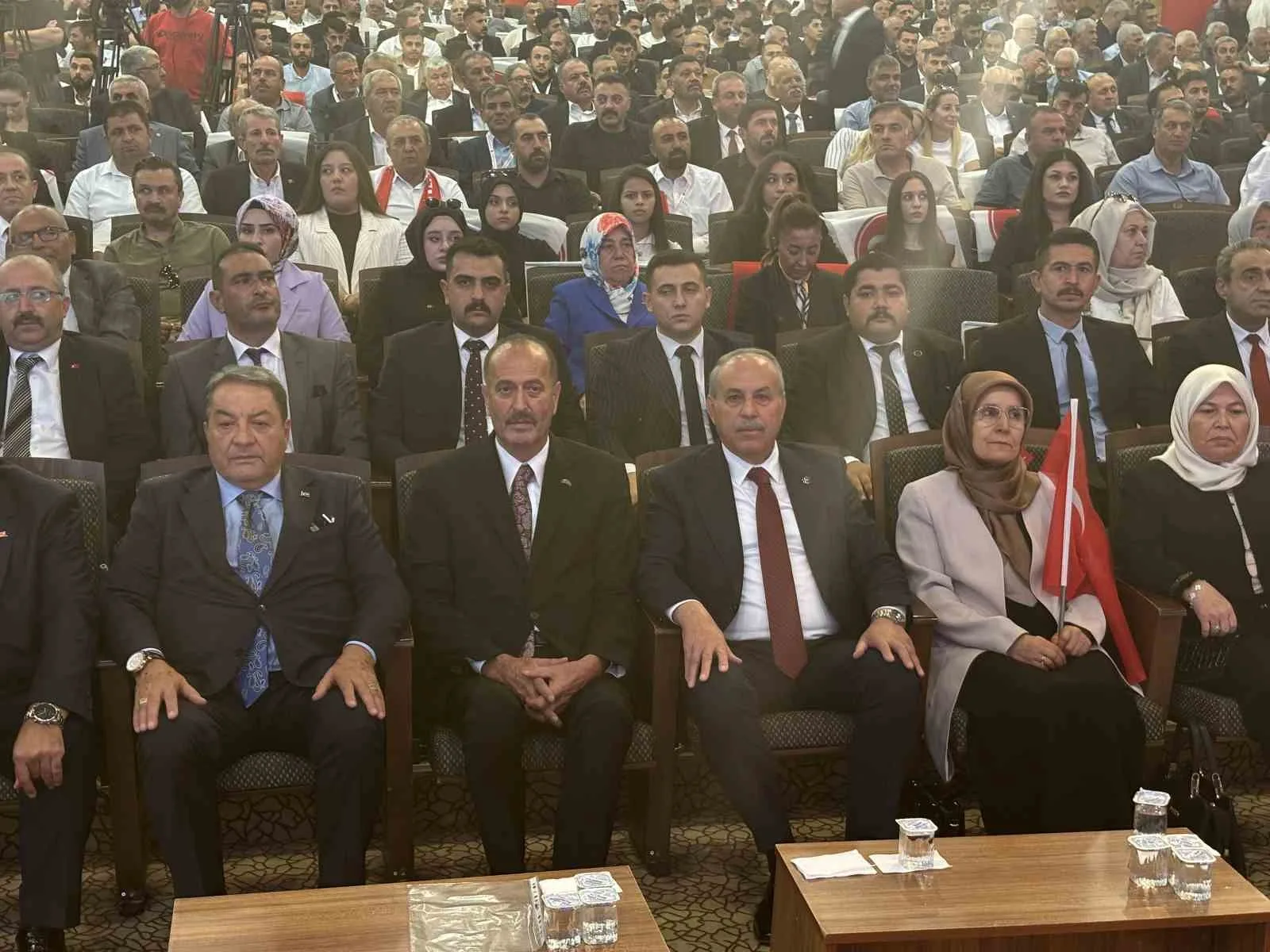 MİLLİYETÇİ HAREKET PARTİSİ 15. OLAĞAN GAZİANTEP İL KONGRESİ YAPILDI