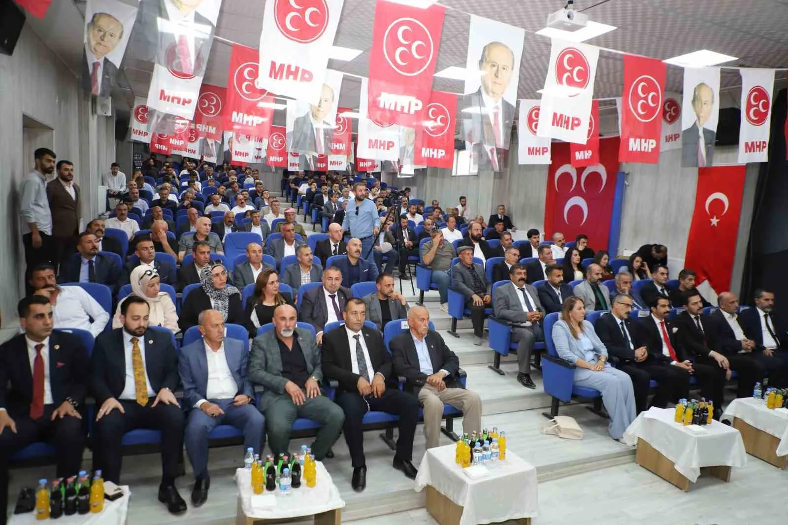 MİLLİYETÇİ HAREKET PARTİSİ (MHP) HAKKARİ İL BAŞKANLIĞI KONGRESİNDE MEVCUT BAŞKAN FATİH ÖZTEPE, YENİDEN İL BAŞKANLIĞINA SEÇİLDİ.