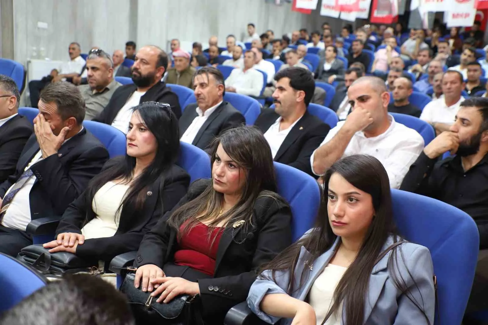 MİLLİYETÇİ HAREKET PARTİSİ (MHP) HAKKARİ İL BAŞKANLIĞI KONGRESİNDE MEVCUT BAŞKAN FATİH ÖZTEPE, YENİDEN İL BAŞKANLIĞINA SEÇİLDİ.