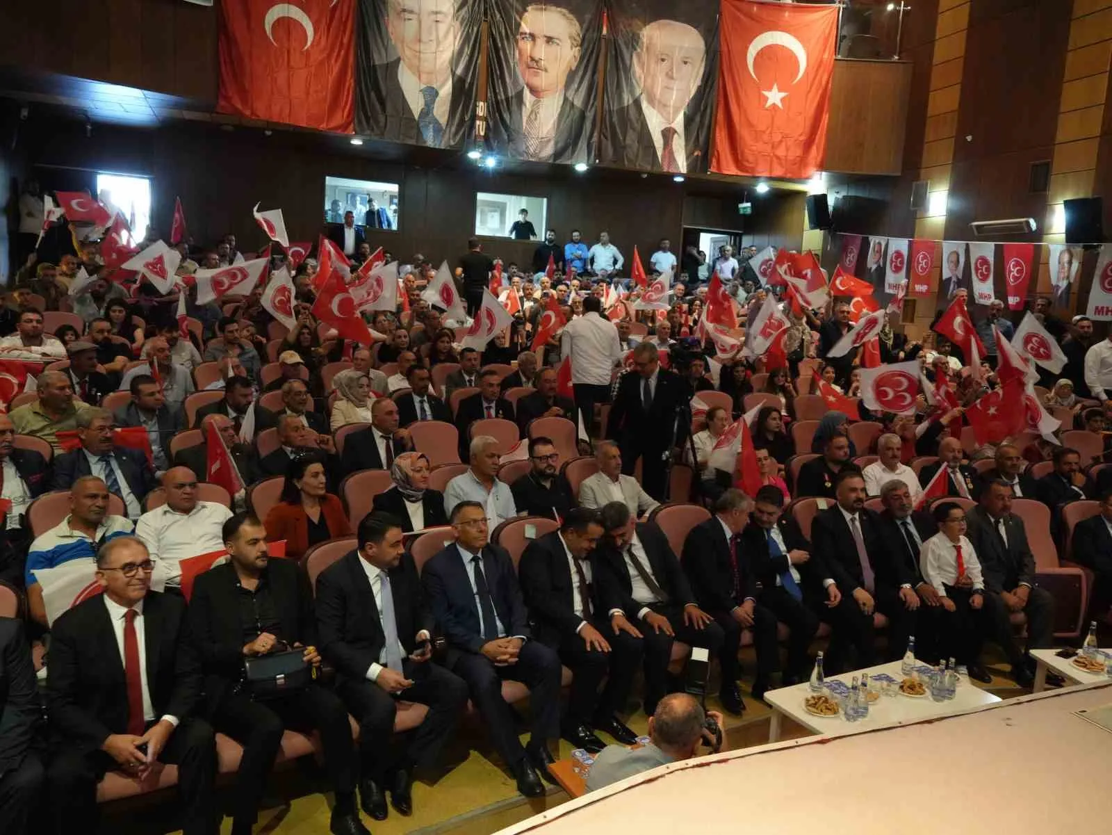 IĞDIR'DA MHP KONGRESİ YAPILDI