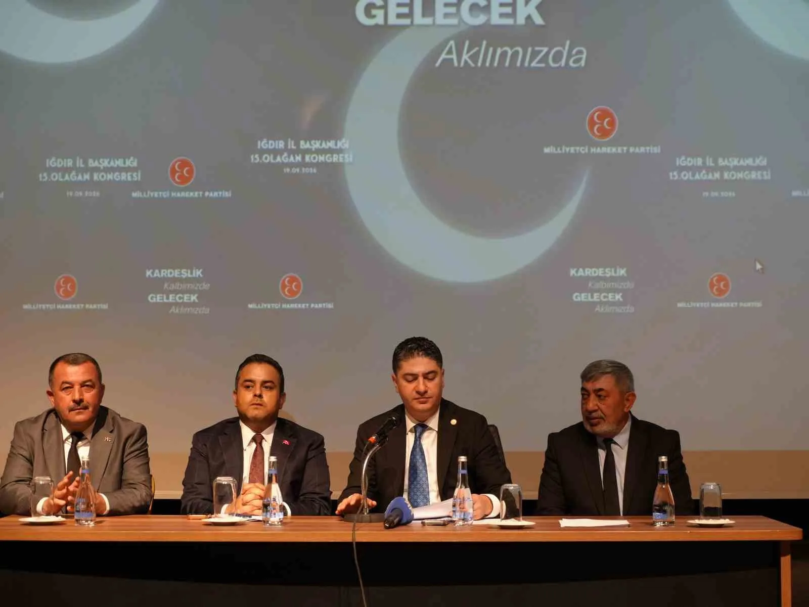 IĞDIR'DA MHP KONGRESİ YAPILDI