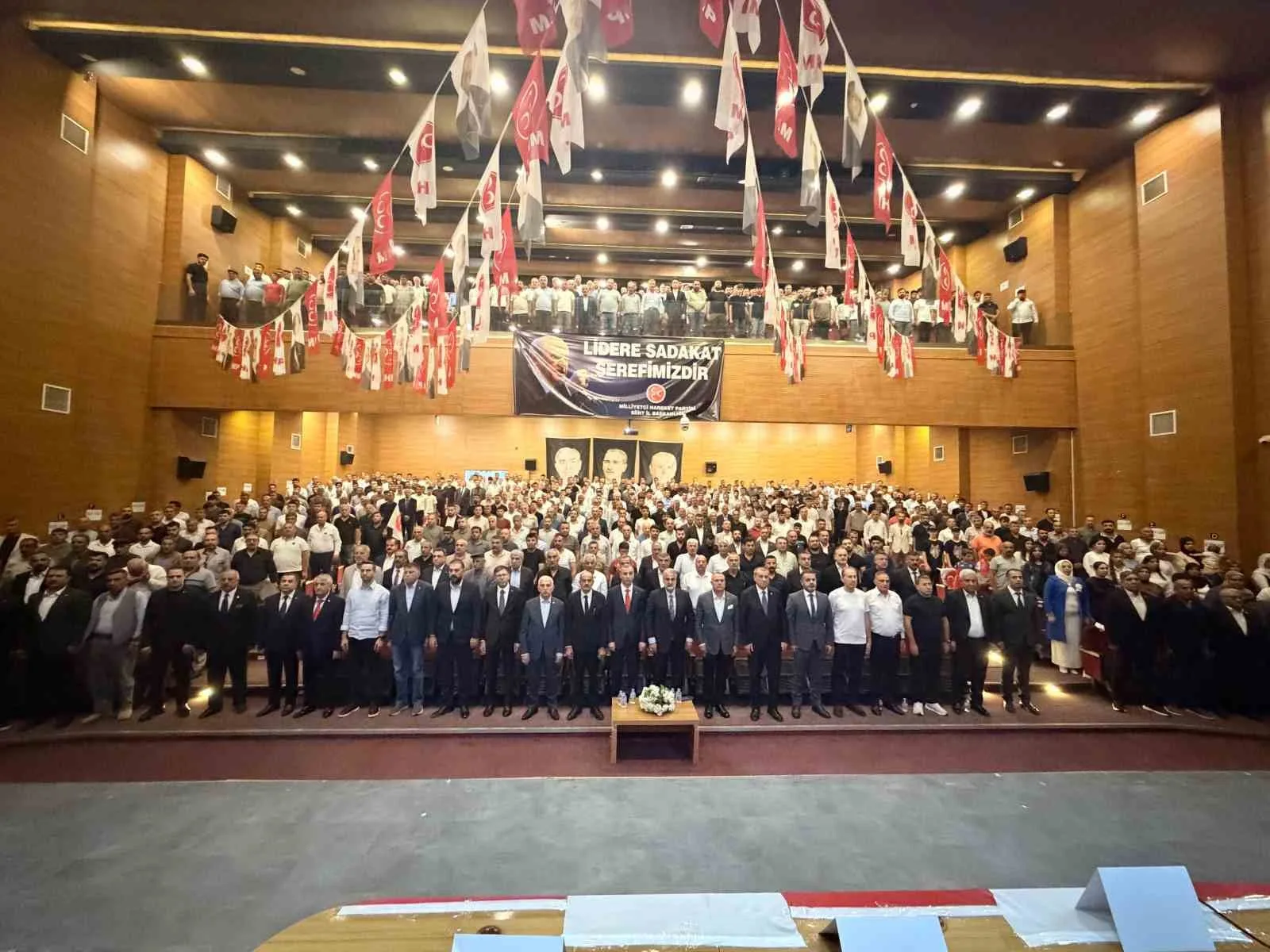 MİLLİYETÇİ HAREKET PARTİSİ (MHP) SİİRT İL BAŞKANLIĞININ 15. OLAĞAN KONGRESİ GERÇEKLEŞTİRİLDİ. TEK LİSTEYLE GİDİLEN KONGREDE MEVCUT İL BAŞKANI CENGİZHAN TÜKENMEZ YENİDEN BAŞKANLIĞA SEÇİLEREK GÜVEN TAZELEDİ.