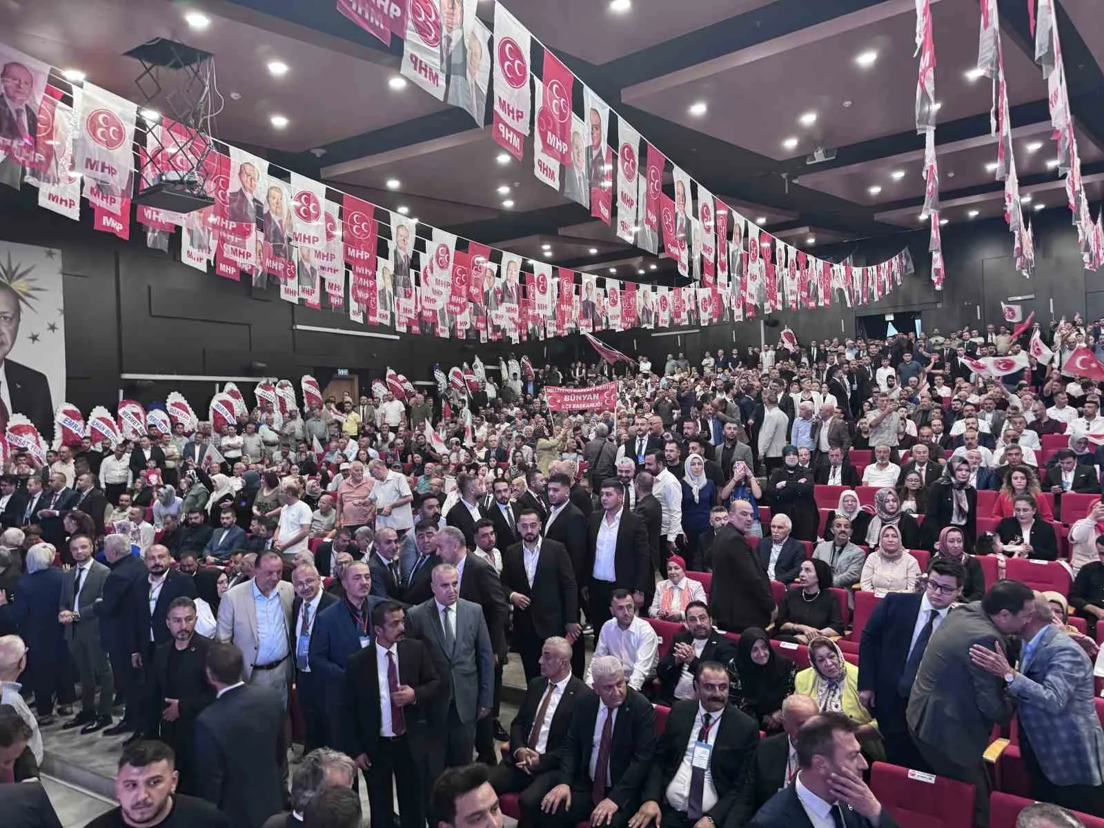 MİLLİYETÇİ HAREKET PARTİSİ (MHP) KAYSERİ İL BAŞKANLIĞI 15. OLAĞAN İL KONGRESİ YAPILDI. KONGREDE MEVCUT BAŞKAN ENES ERTUĞRUL KALIN GÜVEN TAZELEDİ.