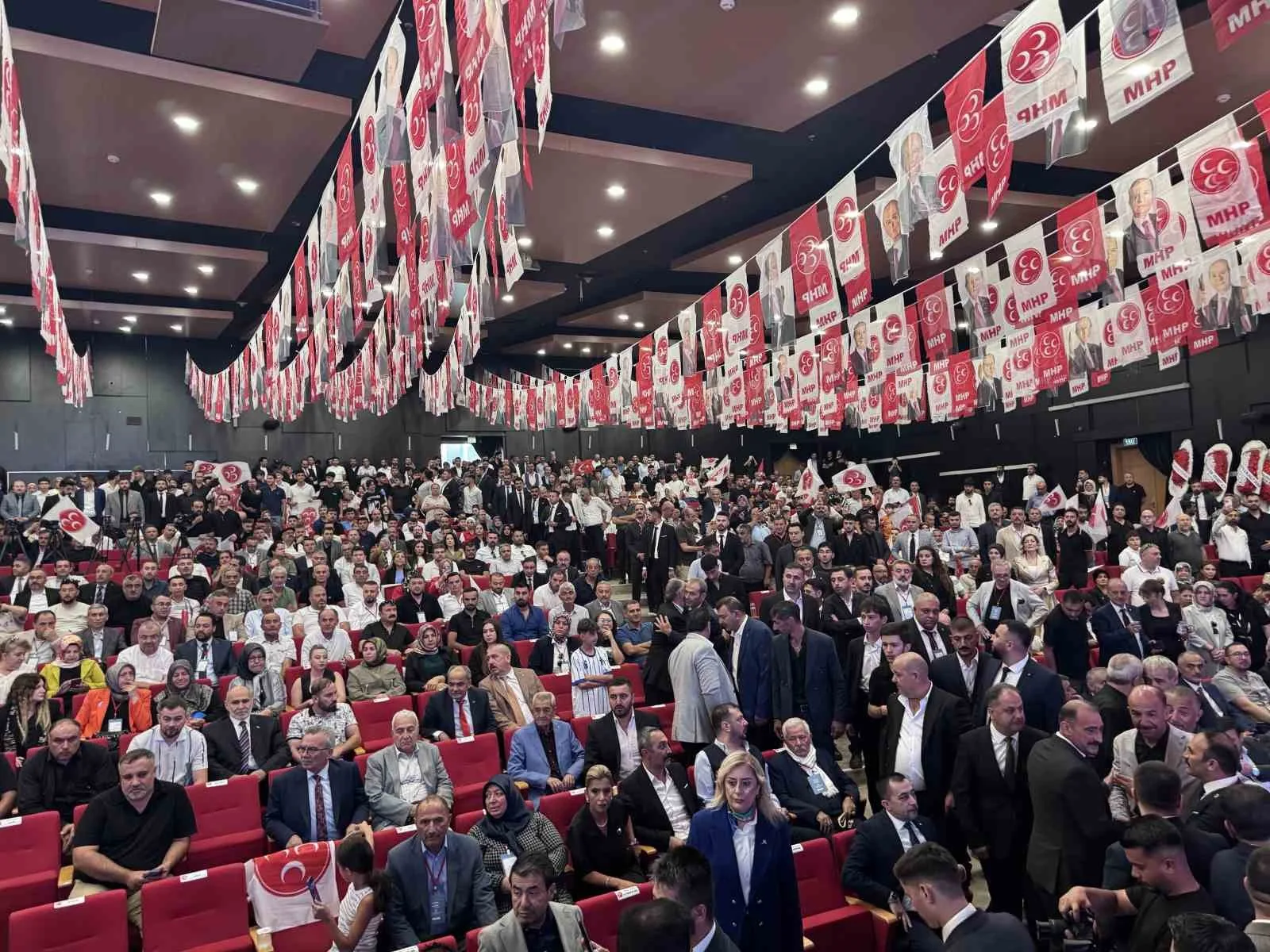 MİLLİYETÇİ HAREKET PARTİSİ (MHP) KAYSERİ İL BAŞKANLIĞI 15. OLAĞAN İL KONGRESİ YAPILDI. KONGREDE MEVCUT BAŞKAN ENES ERTUĞRUL KALIN GÜVEN TAZELEDİ.