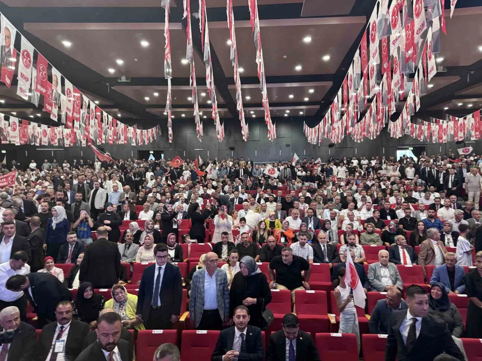 MİLLİYETÇİ HAREKET PARTİSİ (MHP) KAYSERİ İL BAŞKANLIĞI 15. OLAĞAN İL KONGRESİ YAPILDI. KONGREDE MEVCUT BAŞKAN ENES ERTUĞRUL KALIN GÜVEN TAZELEDİ.