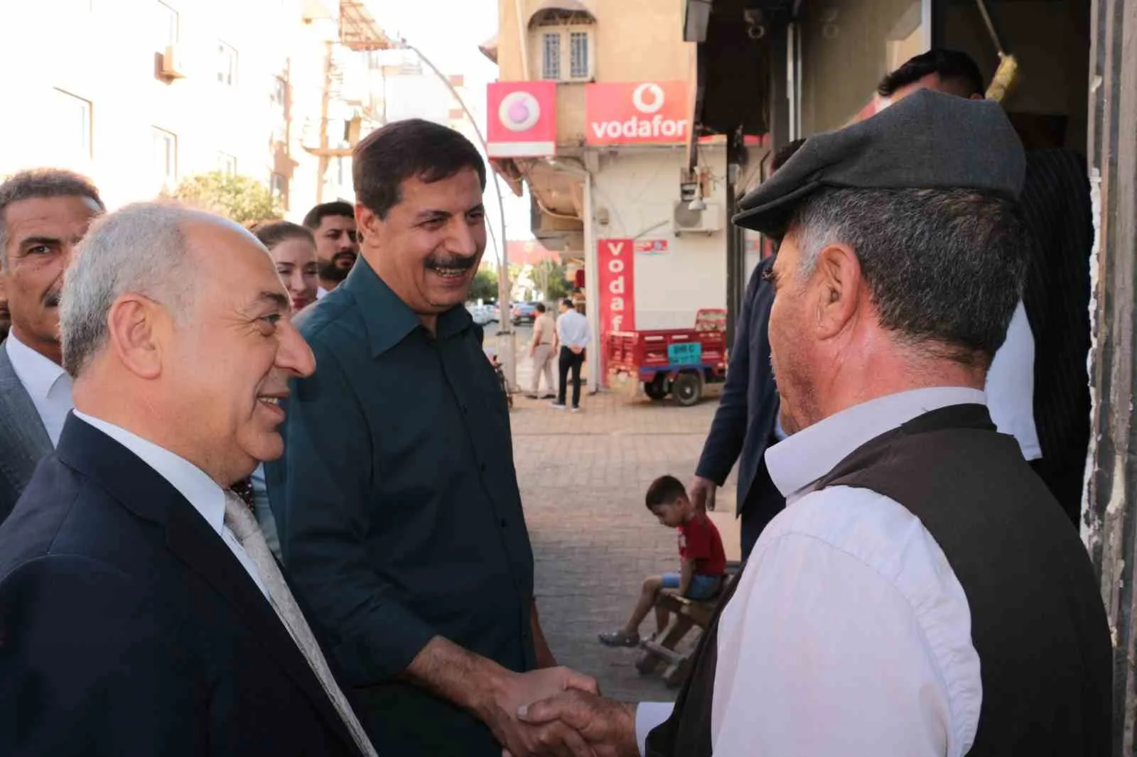 MİLLETVEKİLLERİNİN STK,ODA TEMSİLCİLERİ VE MUHTARLARLA SELAMLAŞMASI