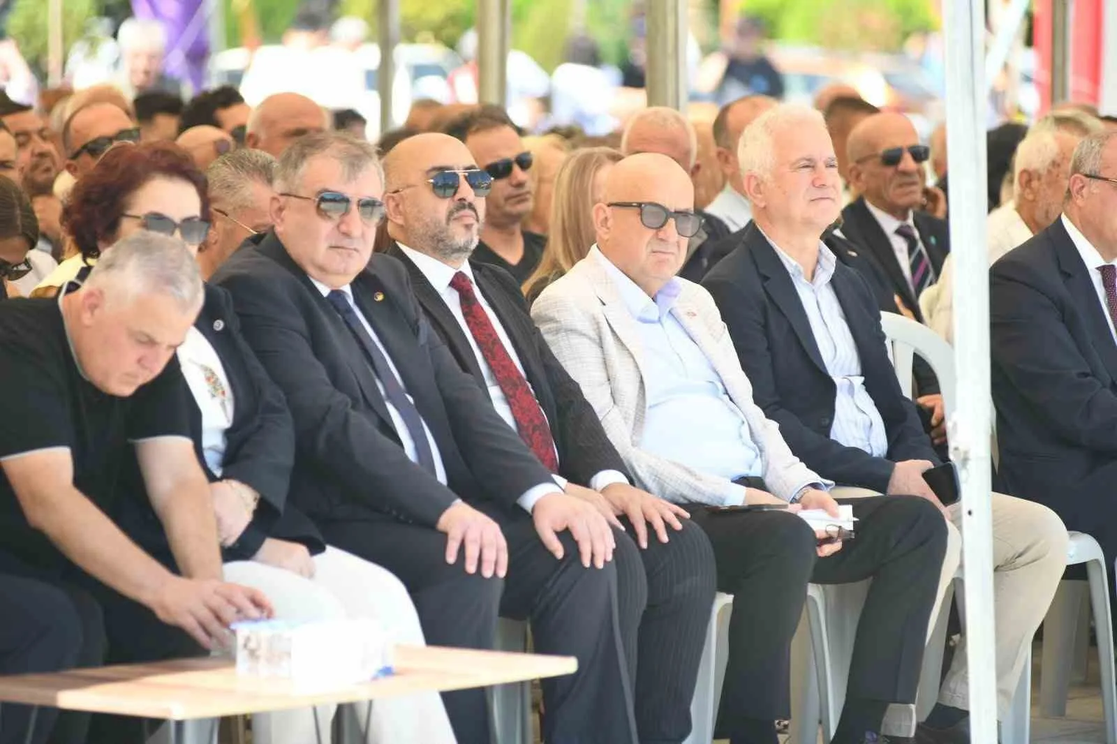 AK PARTİ ÇANAKKALE MİLLETVEKİLİ AYHAN GİDER, ÇANAKKALE'DE 31. AHİLİK HAFTASI KAPSAMINDA CUMHURİYET MEYDANI'NDA DÜZENLENEN PROGRAMA KATILDI