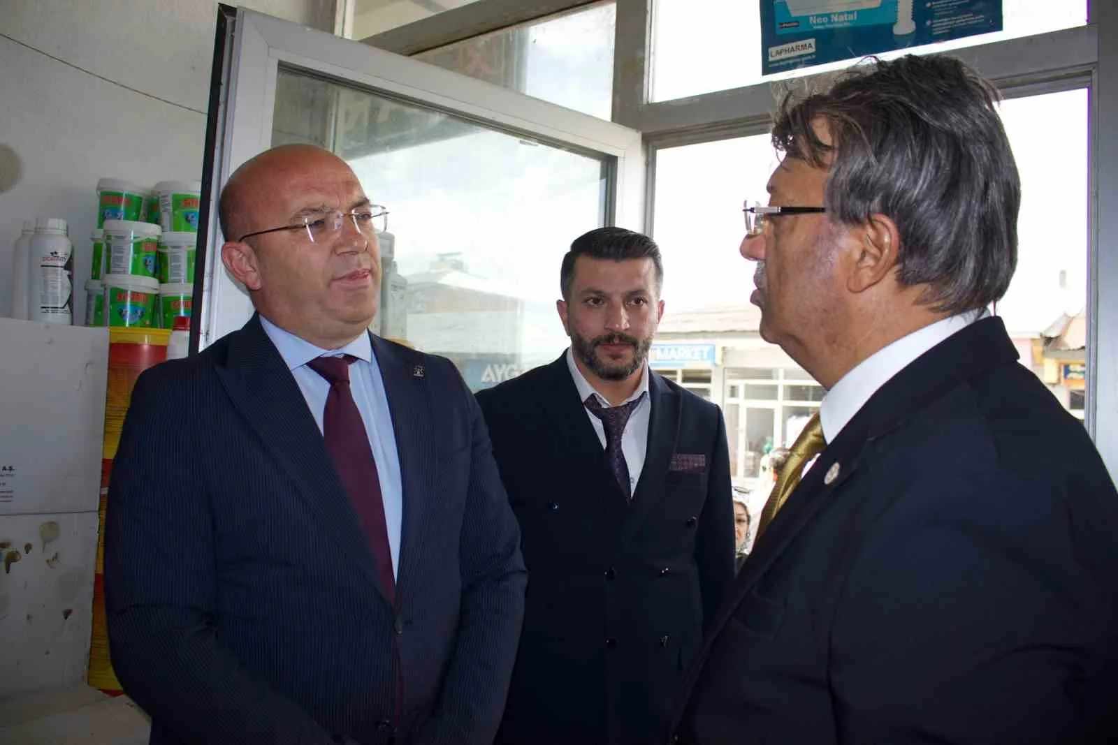 AK PARTİ VAN MİLLETVEKİLİ KAYHAN TÜRKMENOĞLU, "TÜRKİYE YÜZYILI İÇİN HEP YENİ, HEP İLERİ" PROGRAMLARI KAPSAMINDA ERZURUM’UN KARAYAZI İLÇESİNDE BİR DİZİ TEMAS VE İNCELEMELERDE BULUNDU.