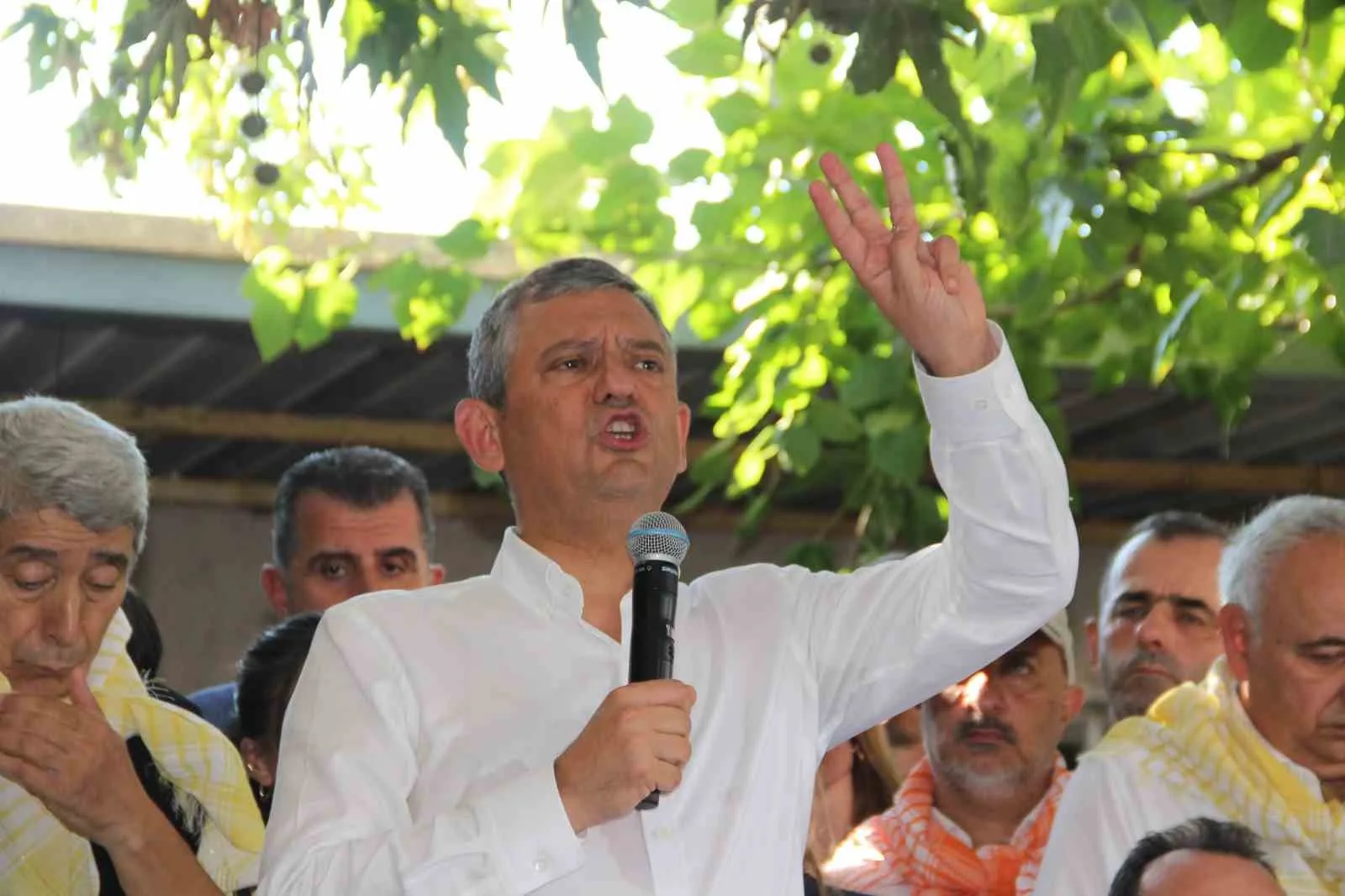 YENİ PARTİ GENEL BAŞKANI ÖZGÜR ÖZEL, AÇIKLAMALARDA BULUNDU