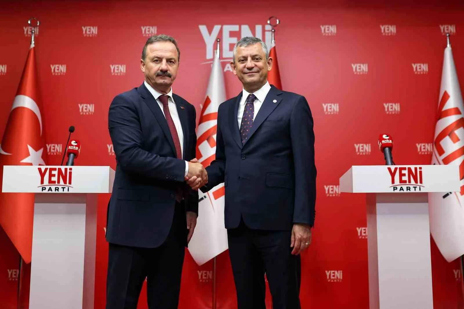 YENİ PARTİ GENEL BAŞKANI ÖZGÜR ÖZEL, ANAHTAR PARTİSİ GENEL BAŞKANI YAVUZ AĞIRALİOĞLU VE BERABERİNDEKİ HEYETİ KABUL ETTİ.