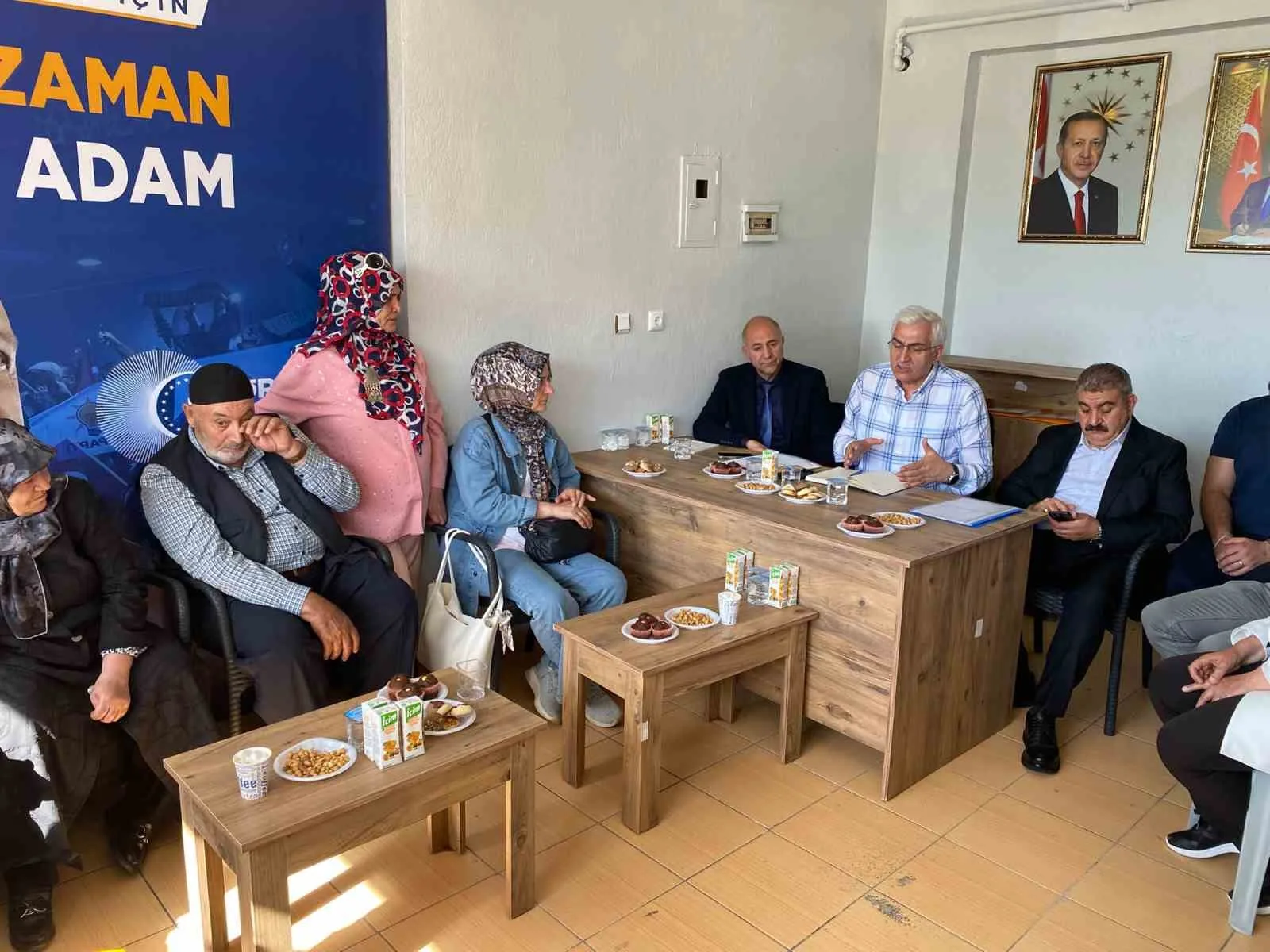 PALANDÖKEN BELEDİYE BAŞKANI MUHAMMET SUNAR, AK PARTİ ERZURUM MİLLETVEKİLİ MEHMET EMİN ÖZ VE AK PARTİ PALANDÖKEN İLÇE BAŞKANI DURMUŞ KILIÇ İLE BİRLİKTE İLÇEDE YÜRÜTÜLEN BELEDİYE HİZMETLERİNİ YERİNDE İNCELEDİ.