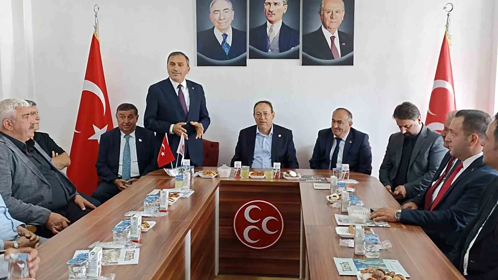 TOPSAKAL PARTİLİLERLE BİRARAYA GELDİ