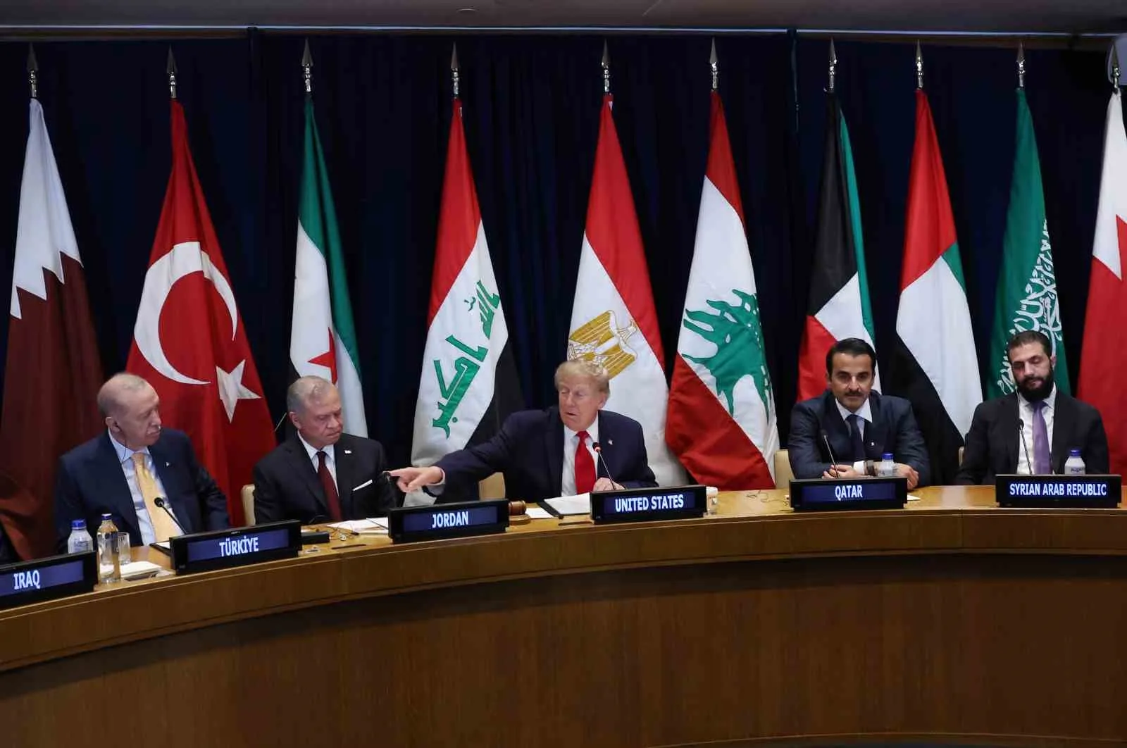 TRUMP'TAN CUMHURBAŞKANI ERDOĞAN’A ÖVGÜLER: "HARİKA BİR ADAM, O TAM BİR SERT ADAM, ONUNLA UĞRAŞMAYIN"
