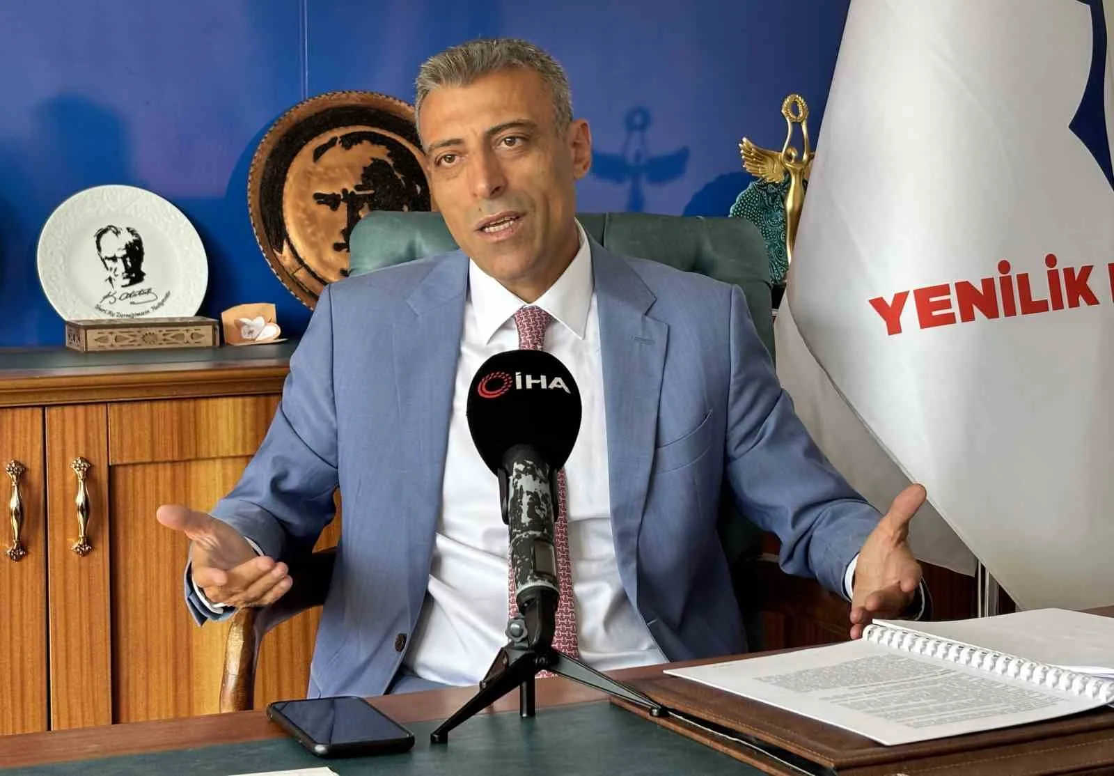 YENİLİK PARTİSİ GENEL BAŞKANI ÖZTÜRK YILMAZ, YARGITAY TARAFINDAN YENİ PARTİ'NİN İSMİNİN YENİLİK PARTİSİ'NİN İSMİNE BENZEDİĞİ GEREKÇESİYLE BAŞLATILAN RESEN SORUŞTURMAYA İLİŞKİN KONUŞTU