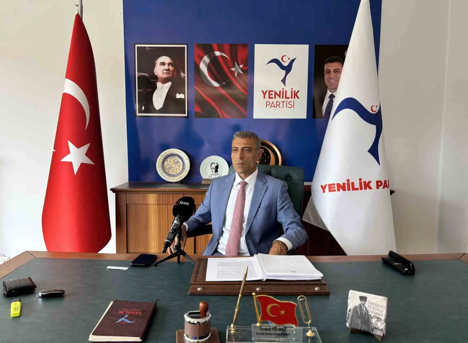 YENİLİK PARTİSİ GENEL BAŞKANI ÖZTÜRK YILMAZ, YARGITAY TARAFINDAN YENİ PARTİ'NİN İSMİNİN YENİLİK PARTİSİ'NİN İSMİNE BENZEDİĞİ GEREKÇESİYLE BAŞLATILAN RESEN SORUŞTURMAYA İLİŞKİN KONUŞTU
