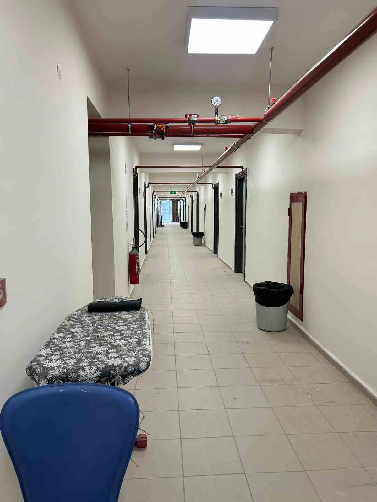 ÜNİVERSİTELERİN YENİ EĞİTİM YILINA BAŞLAMASINA SAYILI GÜNLER KALA ZONGULDAK’TA ÖĞRENCİ HAREKETLİLİĞİ BAŞLADI. KENTE GELEN ÖĞRENCİLER OTOGARDA KARŞILANIRKEN, YURTLARDA DA YENİ DÖNEM HAZIRLIKLARI SÜRÜYOR.