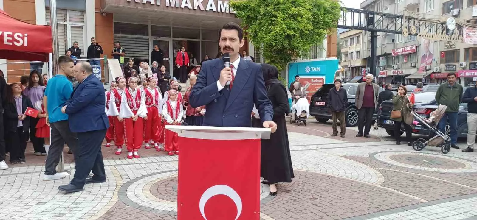 DEVREK KAYMAKAMI ONUR ALP BIÇAKÇI GÜNÜN ANLAM VE ÖNEMİNİ BELİRTEN KONUŞMASINI VATANDAŞLARLA PAYLAŞTI