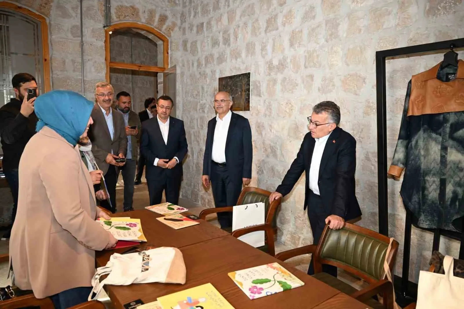 ABDULLAH GÜLER’DEN Bİ MEKAN MÜZE KAFE’YE ÖVGÜ: "ÇOK GÜZEL BİR YER OLMUŞ"