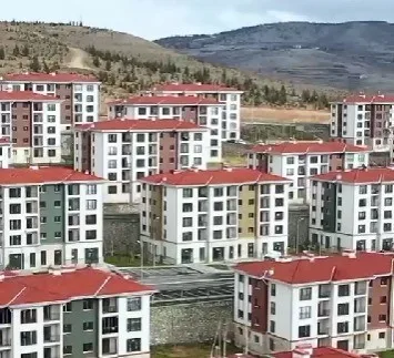 AK PARTİ DENİZLİ İL BAŞKANI MUHAMMET SUBAŞIOĞLU, YÜZYILIN KONUT PROJESİ KAPSAMINDA DENİZLİ’DE İNŞA EDİLECEK 454 KONUTUN YÜKSELECEĞİNİ KONUMU AÇIKLADI. SUBAŞIOĞLU, PROJENİN İHALESİNİN KISA SÜRE İÇERİSİNDE YAPILMASININ PLANLANDIĞINI BELİRTTİ.