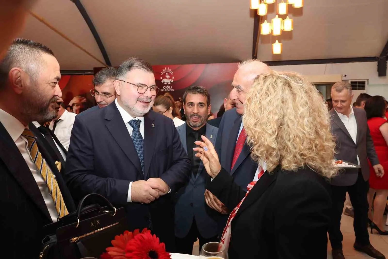 AK PARTİ İZMİR İL BAŞKANI BİLAL SAYGILI, CUMHURİYET’İN İLANININ 103’ÜNCÜ YIL DÖNÜMÜ DOLAYISIYLA İZMİR’DE DÜZENLENEN TÖREN VE KUTLAMA PROGRAMLARINA KATILARAK CUMHURİYET BAYRAMI COŞKUSUNA ORTAK OLDU.