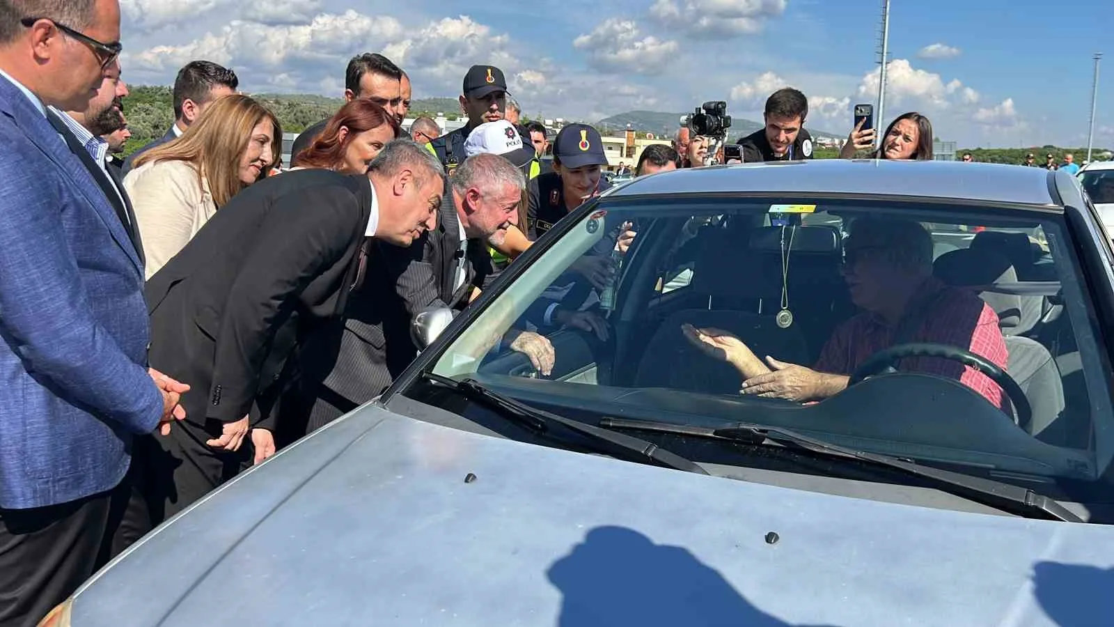 AK PARTİ MERSİN MİLLETVEKİLİ NUREDDİN NEBATİ, OTOYOLDA İNCELEMELERDE BULUNDU