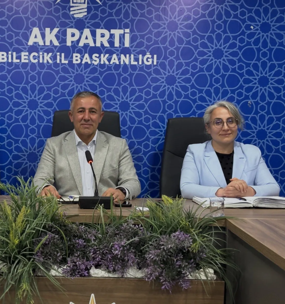 AK PARTİ YENİ DÖNEM HEDEFLERİNİ DEĞERLENDİRDİ
