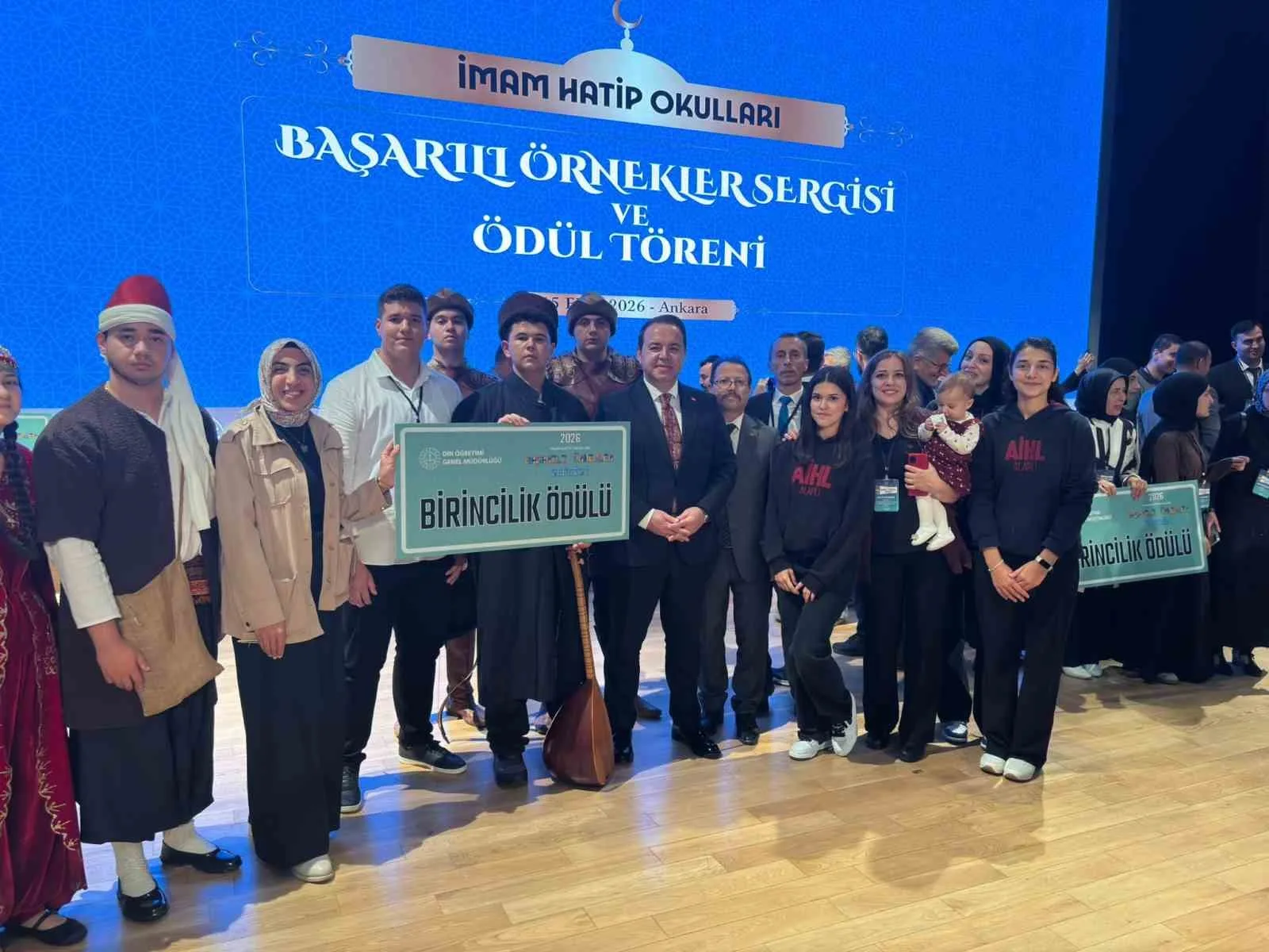 ZONGULDAK (İHA) - ZONGULDAK’IN ALAPLI İLÇESİNDE EĞİTİM VEREN ALAPLI ANADOLU İMAM HATİP LİSESİ FEN VE SOSYAL BİLİMLER PROJE OKULU, DİN ÖĞRETİMİ GENEL MÜDÜRLÜĞÜ TARAFINDAN DÜZENLENEN BAŞARILI ÖRNEKLER SERGİSİ KAPSAMINDA HAZIRLADIĞI PROJEYLE TÜRKİYE BİRİNCİSİ OLDU.