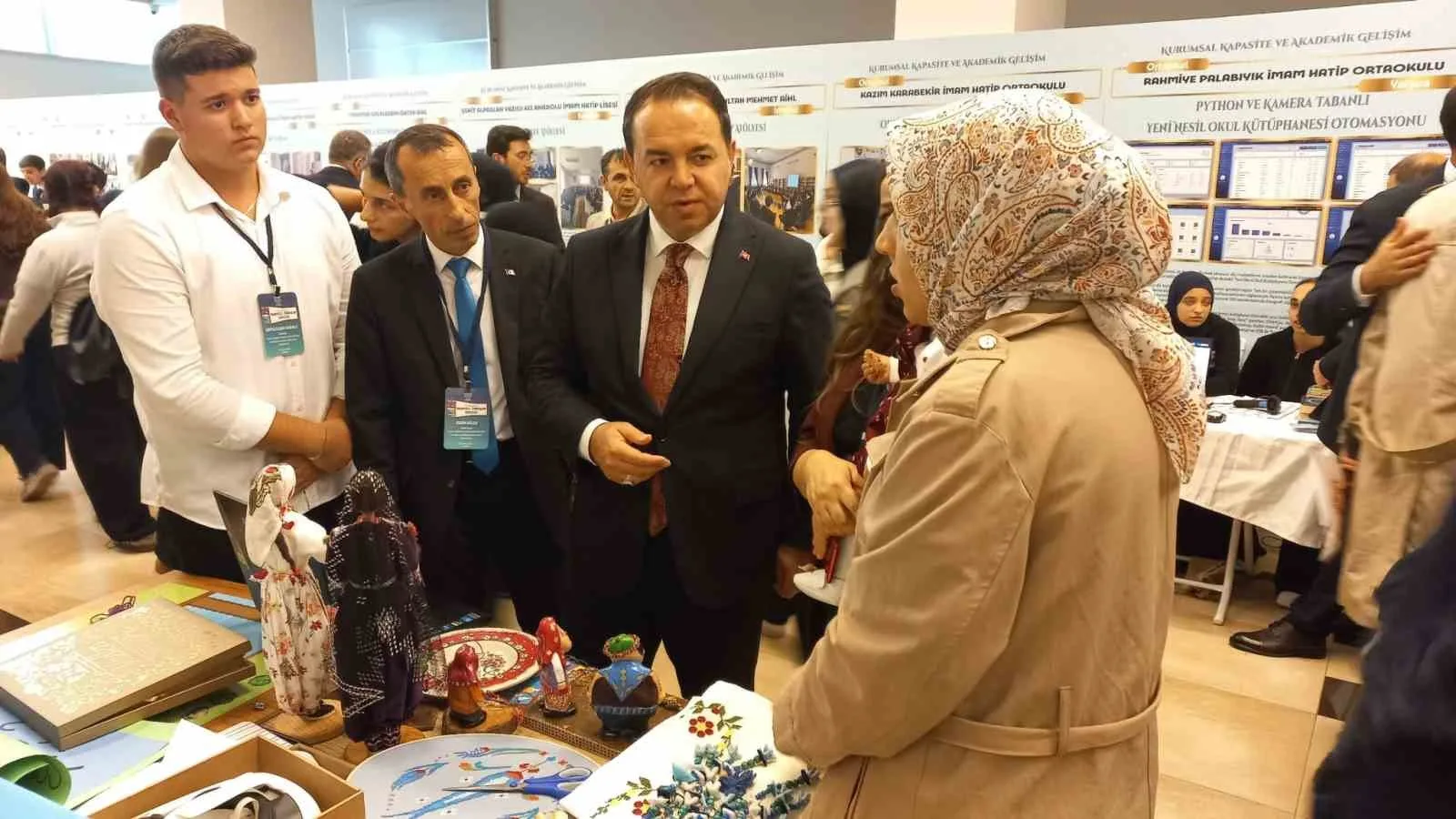 ZONGULDAK (İHA) - ZONGULDAK’IN ALAPLI İLÇESİNDE EĞİTİM VEREN ALAPLI ANADOLU İMAM HATİP LİSESİ FEN VE SOSYAL BİLİMLER PROJE OKULU, DİN ÖĞRETİMİ GENEL MÜDÜRLÜĞÜ TARAFINDAN DÜZENLENEN BAŞARILI ÖRNEKLER SERGİSİ KAPSAMINDA HAZIRLADIĞI PROJEYLE TÜRKİYE BİRİNCİSİ OLDU.